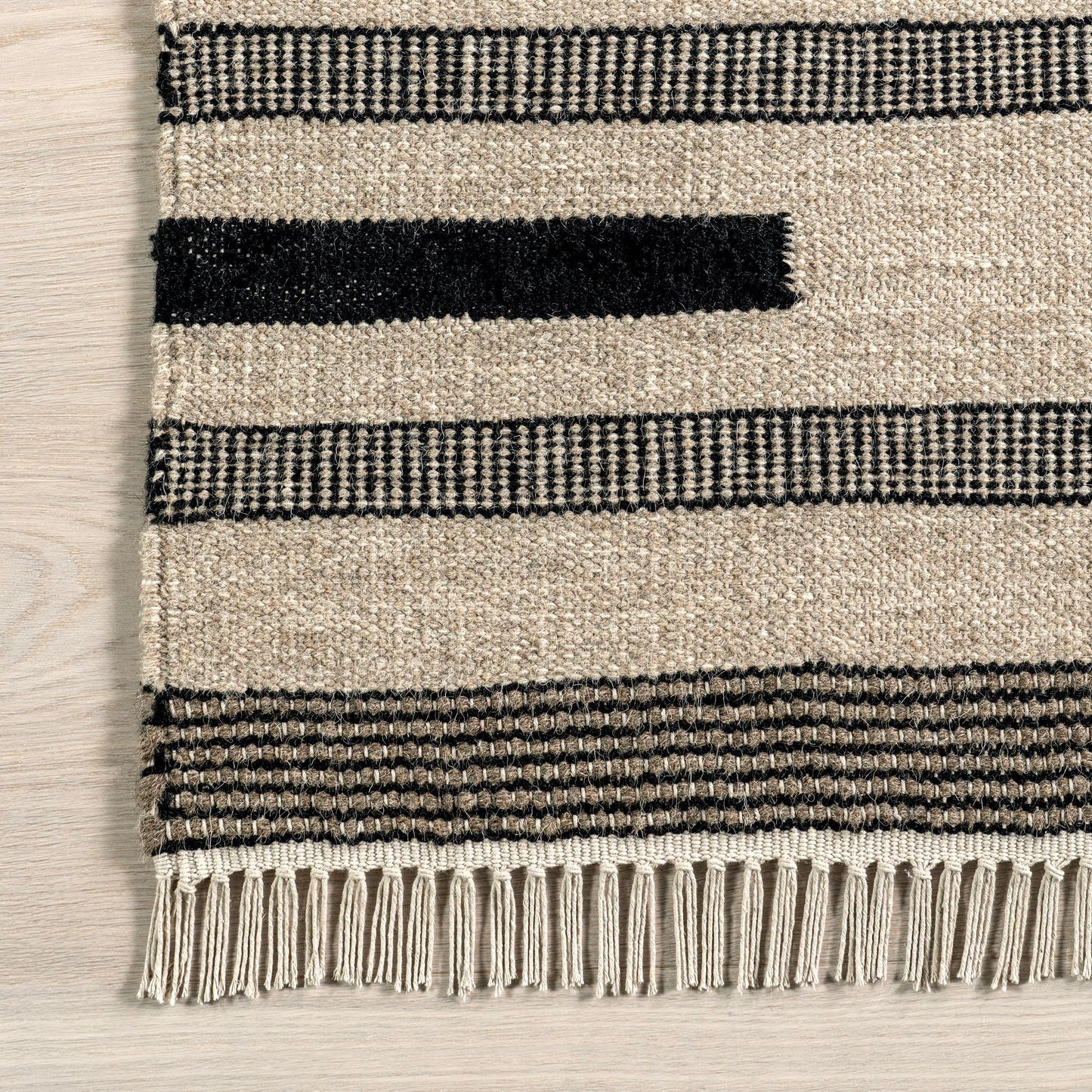 Rugs USA Black Brooklyn Tasseled Wool Area Rug, 7'6" x 9'6", Black