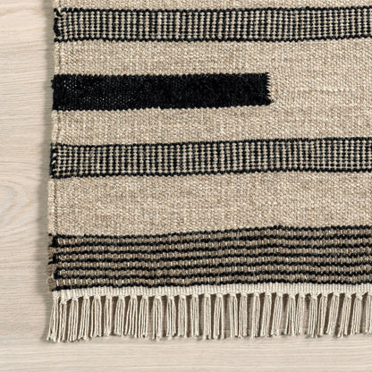 Rugs USA Black Brooklyn Tasseled Wool Area Rug, 7'6" x 9'6", Black