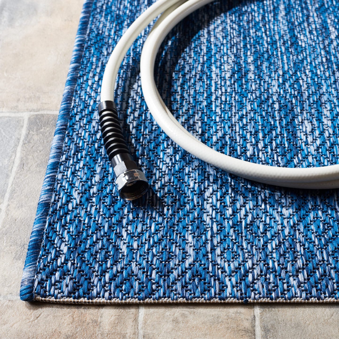 SAFAVIEH Washable Rug Outdoor Courtyard Collection - 7'10" Square, Navy, Non-Shedding & Easy Cleaning, Ideal for Patio, Backyard, Mudroom (CY8520-36822)