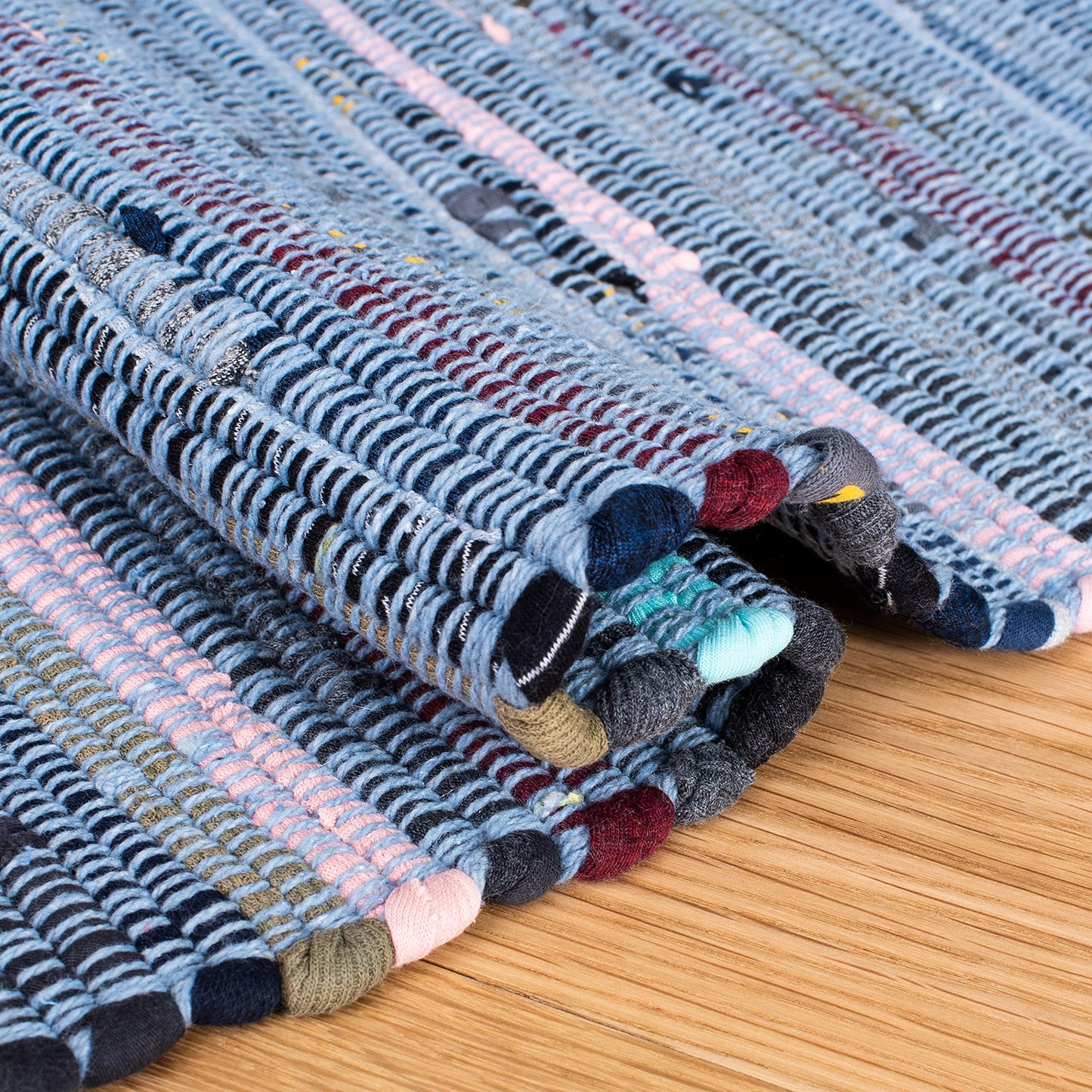 SAFAVIEH Rag Rug Collection Area Rug - 6' x 9', Navy & Blue, Handmade Boho Stripe Cotton, Ideal for High Traffic Areas in Living Room, Bedroom (RAR122N)