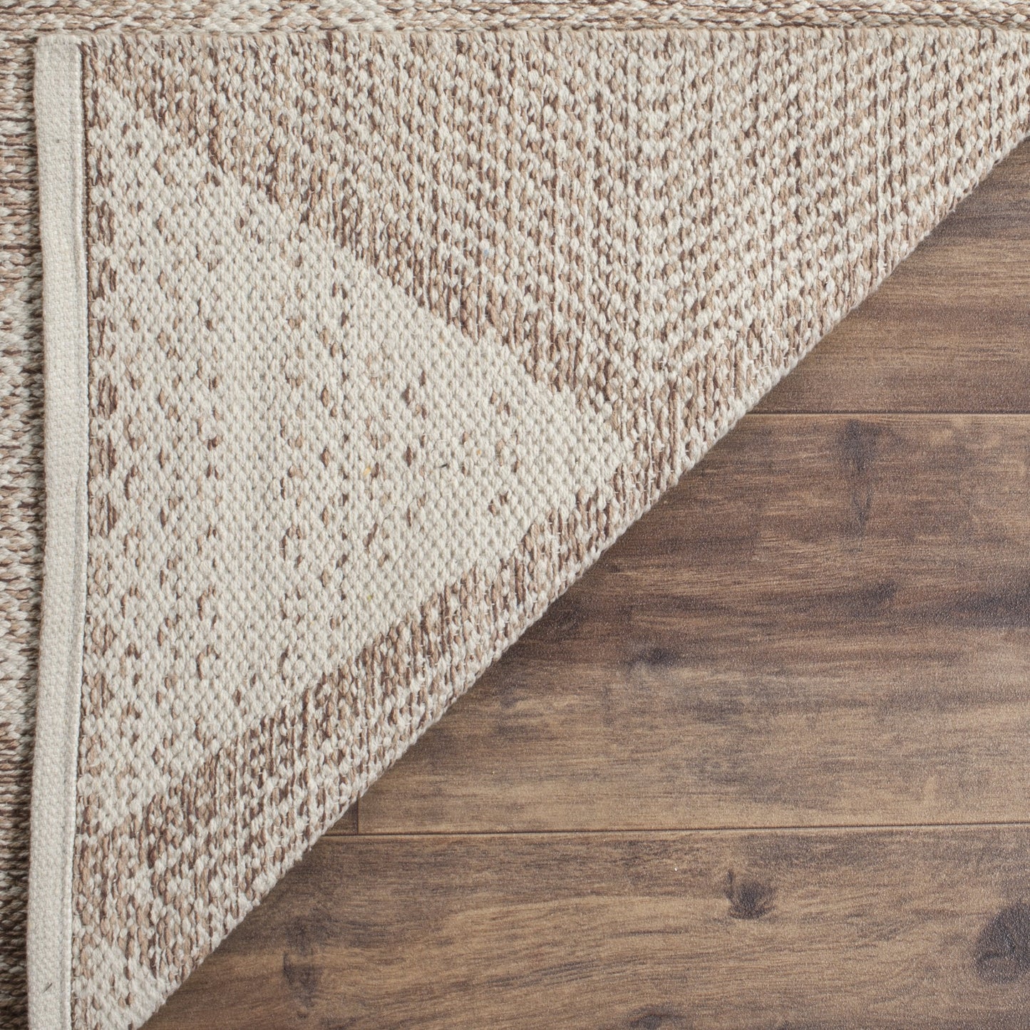 SAFAVIEH Montauk Collection Area Rug - 10' x 14', Beige, Handmade Cotton, Ideal for High Traffic Areas in Living Room, Bedroom (MTK822E)