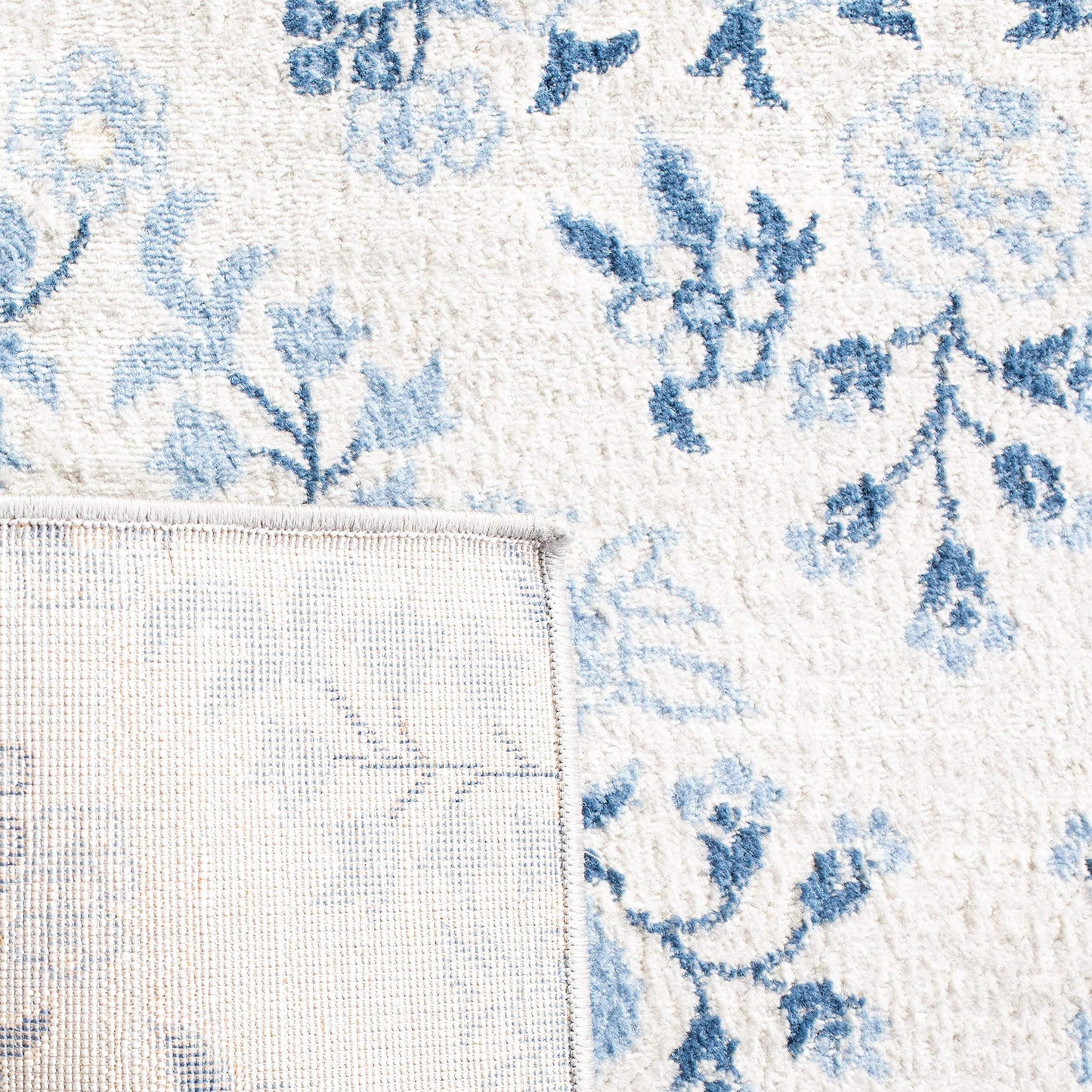 SAFAVIEH Brentwood Collection 5'3" x 7'6" Cream/Blue BNT856D Floral Shabby Chic Trellis Non-Shedding Living Room Bedroom Dining Home Office Area Rug