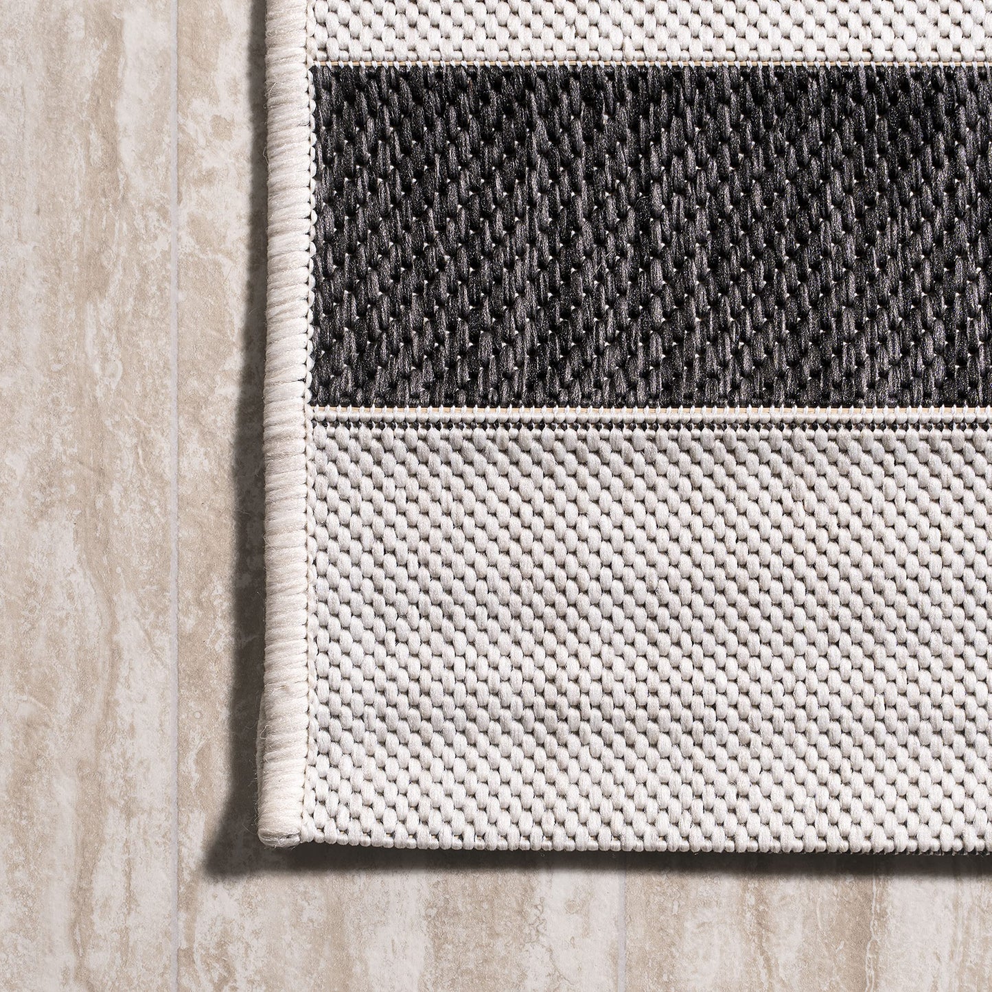 JONATHAN Y Wide Stripe Indoor Outdoor Round Area Rug 3 Ft Black/Cream, Aveiro for Backyard, Patio, Porch, Easy-Cleaning, High Traffic, Pet-Friendly, Non-Shedding (SMB112B-3R)