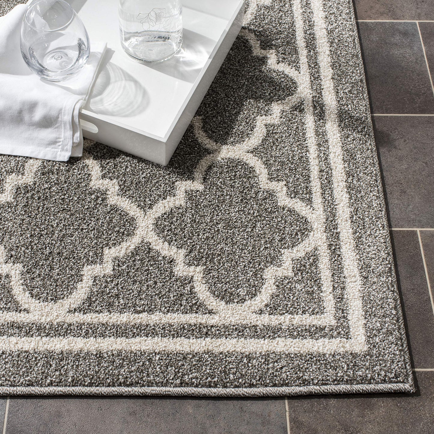 SAFAVIEH Amherst Collection Area Rug - 8' Square, Dark Grey & Beige, Moroccan Trellis Design, Non-Shedding & Easy Care, Ideal for High Traffic Areas in Living Room, Bedroom (AMT422R)