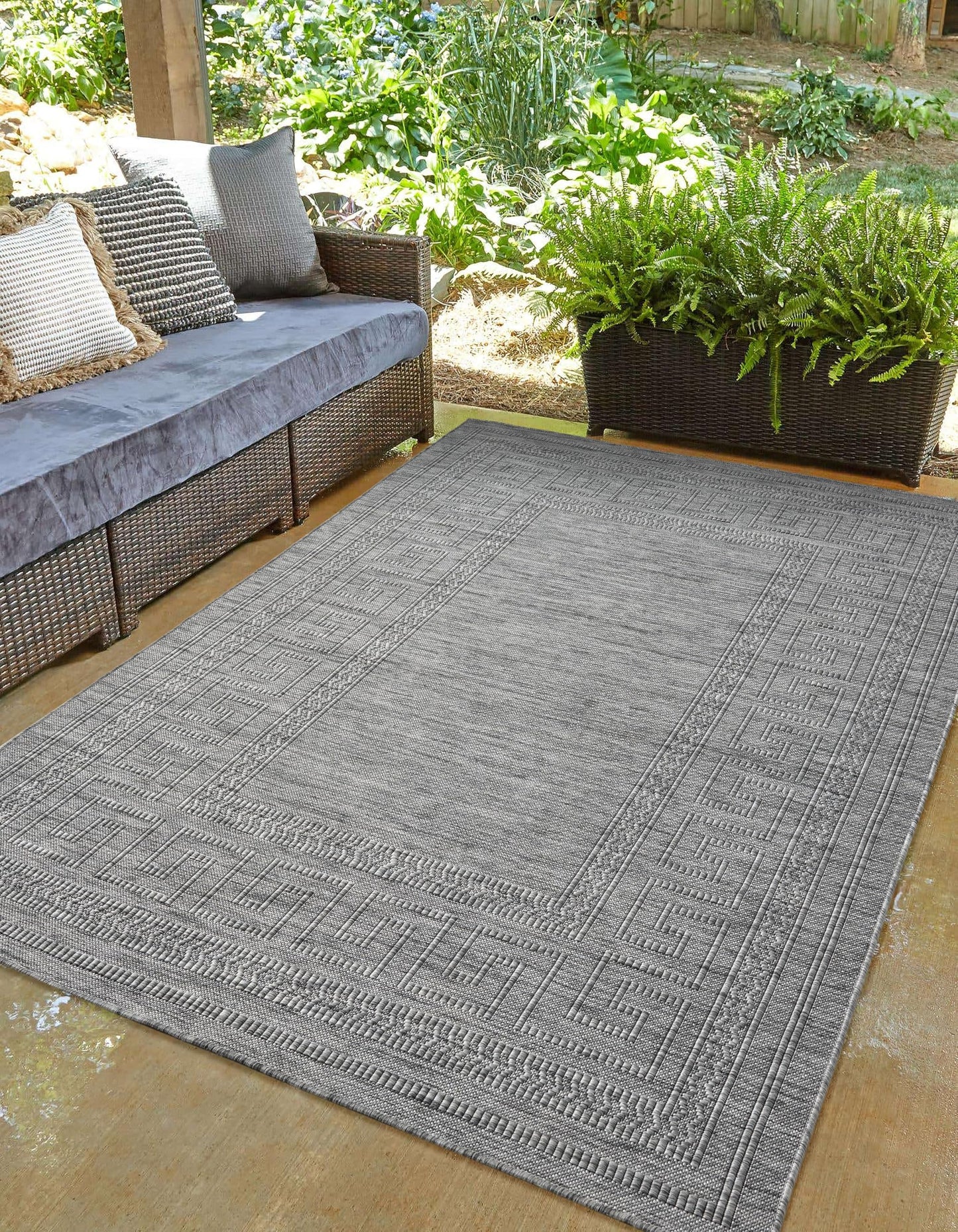 RUGGERRUGS Diana Textured Foldable Gray Indoor Outdoor Rug, 5x7, Weather Resistant, Easy Clean, UV Resistant, Modern Bordered Patio Carpet for Porch, Deck, Backyard, Living Room (5' x 7', Gray)