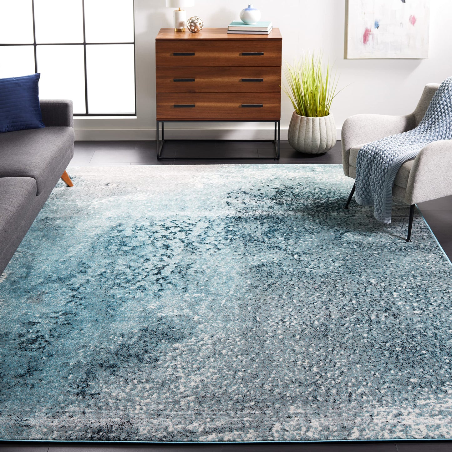 SAFAVIEH Skyler Collection 6' x 9' Silver/Blue SKY163G Modern Abstract Non-Shedding Living Room Dining Bedroom Area Rug