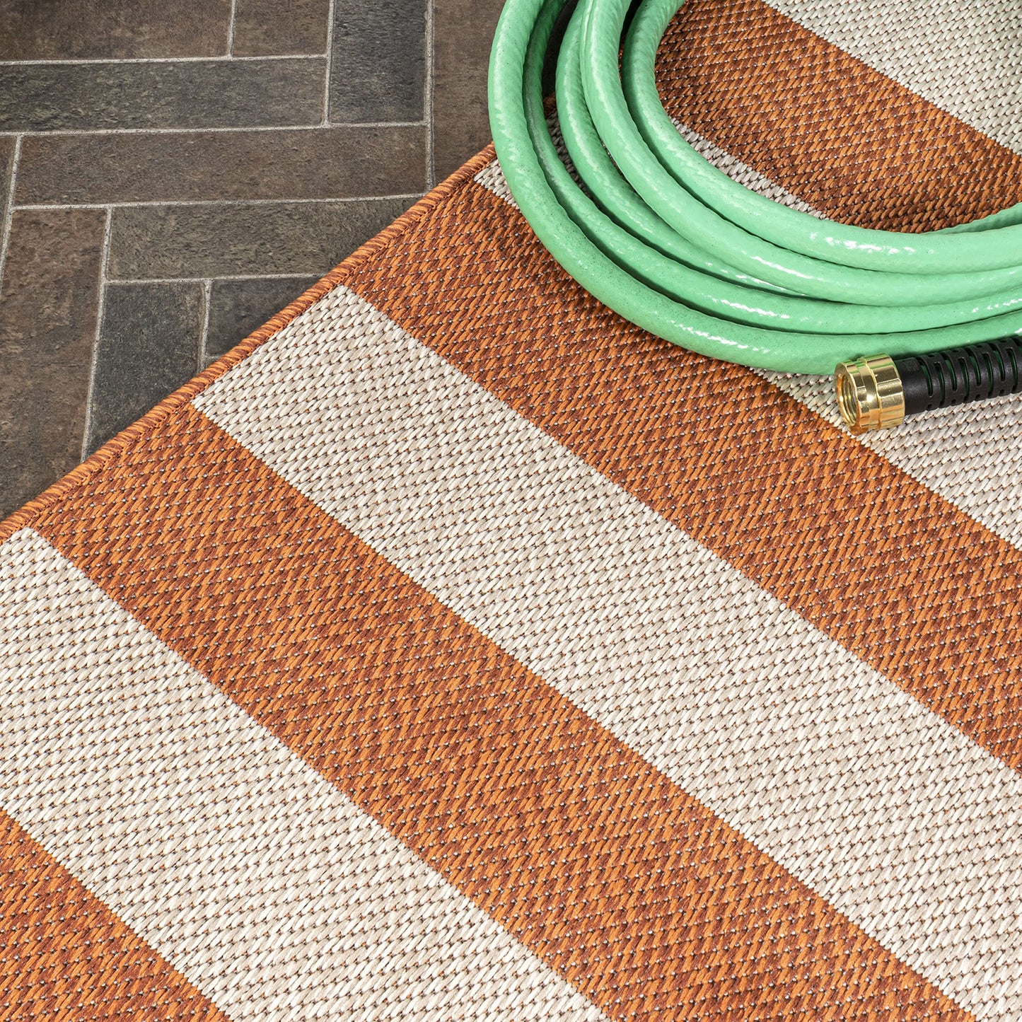 JONATHAN Y Two-Tone Wide Stripe Indoor Outdoor Runner Rug 2X8 Orange/Beige, Negril for Backyard, Patio, Porch, Easy-Cleaning, High Traffic, Pet-Friendly, Non-Shedding (SMB203A-28)