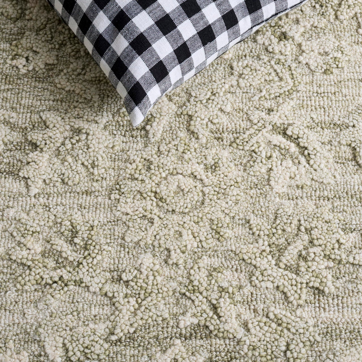 SAFAVIEH Area Rug 8x10 - Blossom Collection - Large - Sage & Ivory, Handmade Wool, Ideal for Living Room, Bedroom, Dining Space (BLM411W)
