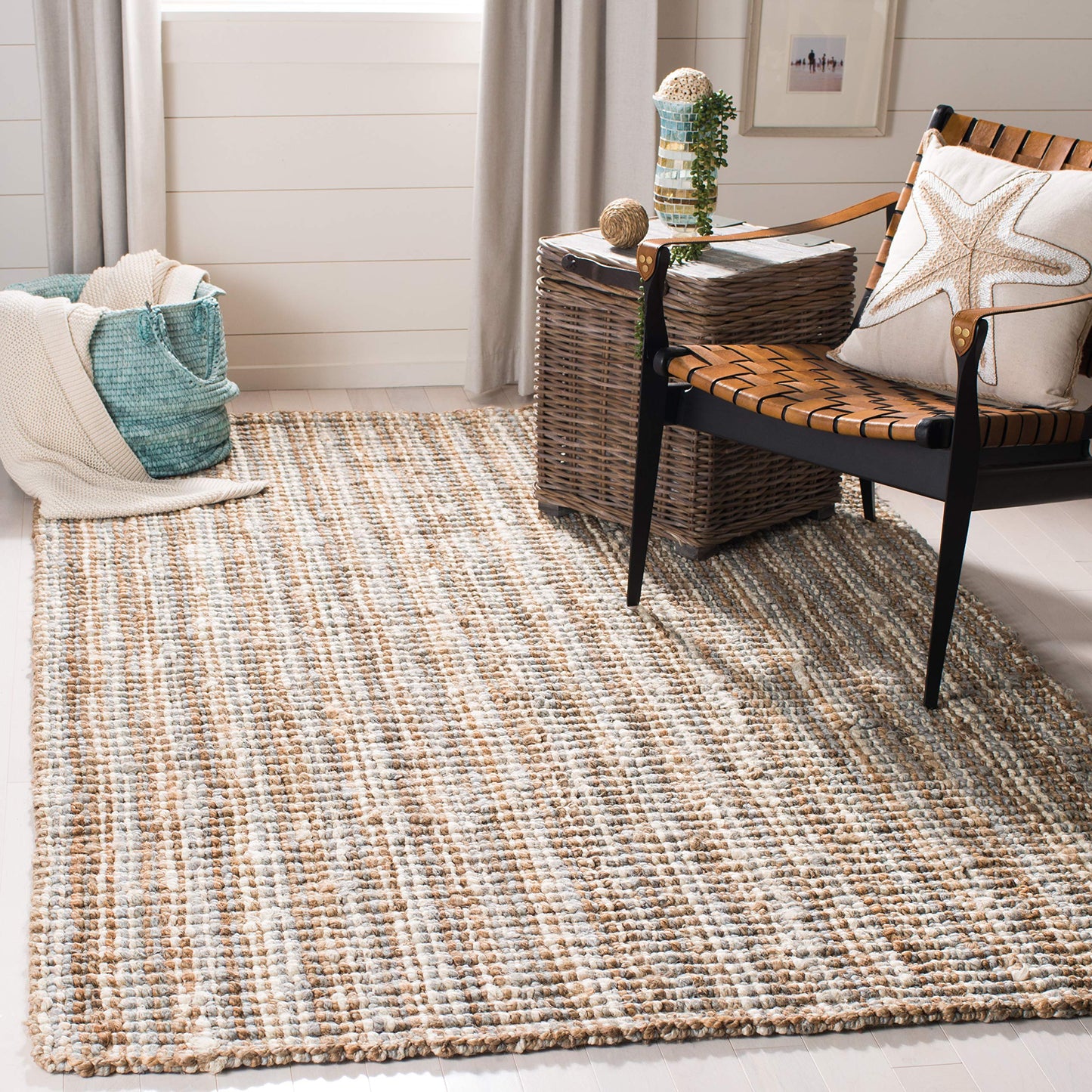 SAFAVIEH Area Rug 3x5 - Natural Fiber Collection - Grey & Natural Brown, Handmade Jute, Farmhouse Style, Chunky Textured Thick Pile (NF447K)