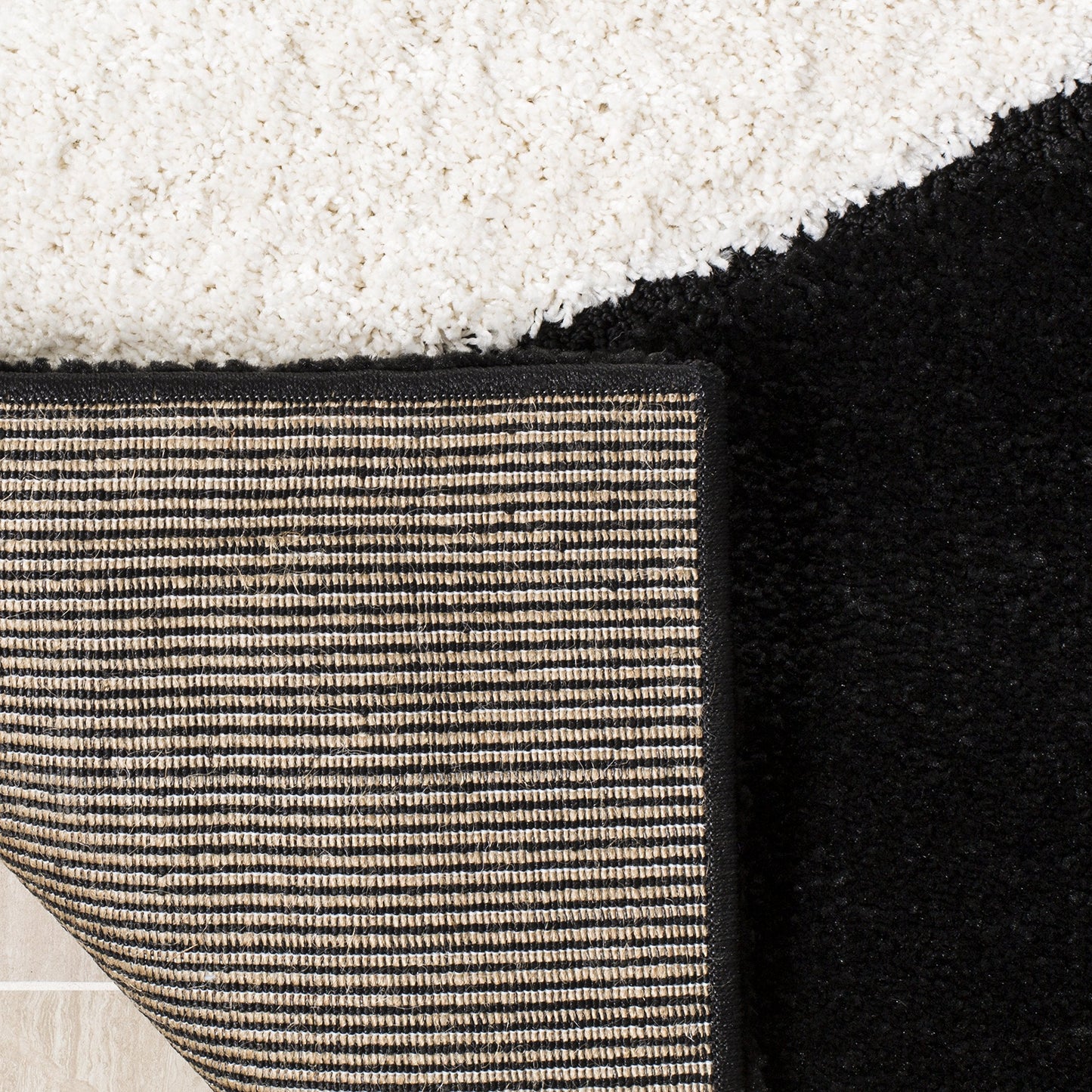 SAFAVIEH Florida Shag Collection Accent Rug - 3'3" x 5'3", Black & Ivory, Non-Shedding & Easy Care, 1.2-inch Thick Ideal for High Traffic Areas in Entryway, Living Room, Bedroom (SG474-9012)