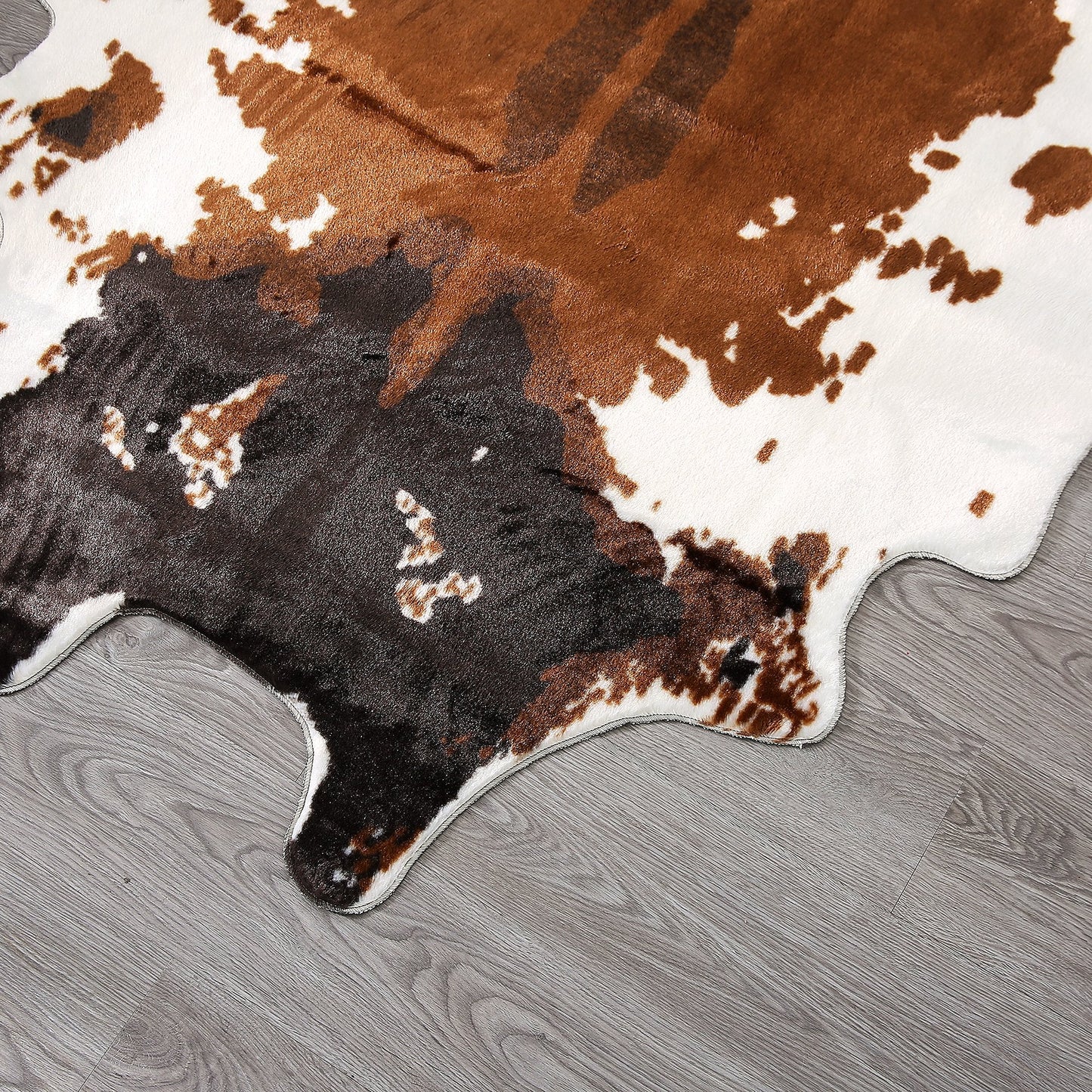 townssilk Cow Print Rug 4.1x4.5 Feet Faux Cow Hide Rug Animal Printed Area Rug Carpet for Home