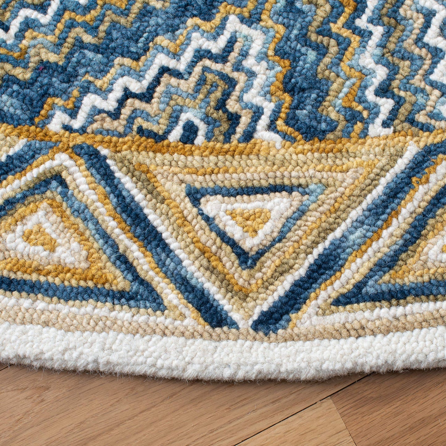SAFAVIEH Aspen Collection Area Rug - 3' Round, Blue & Gold, Handmade Boho Wool, Ideal for High Traffic Areas in Living Room, Bedroom (APN822M)