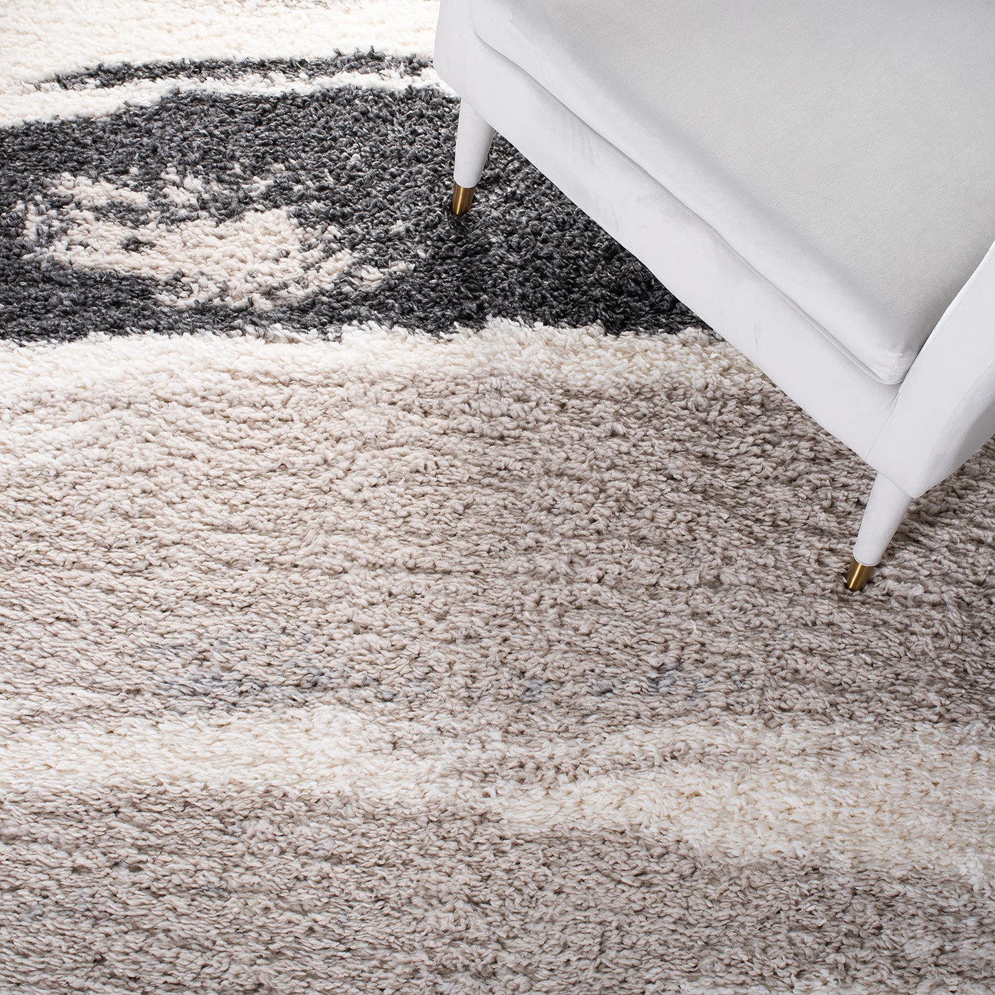 SAFAVIEH Fontana Shag Collection Accent Rug - 3' x 5', Grey & Ivory, Non-Shedding & Easy Care, 2-inch Thick Ideal for High Traffic Areas in Entryway, Living Room, Bedroom (FNT898F)