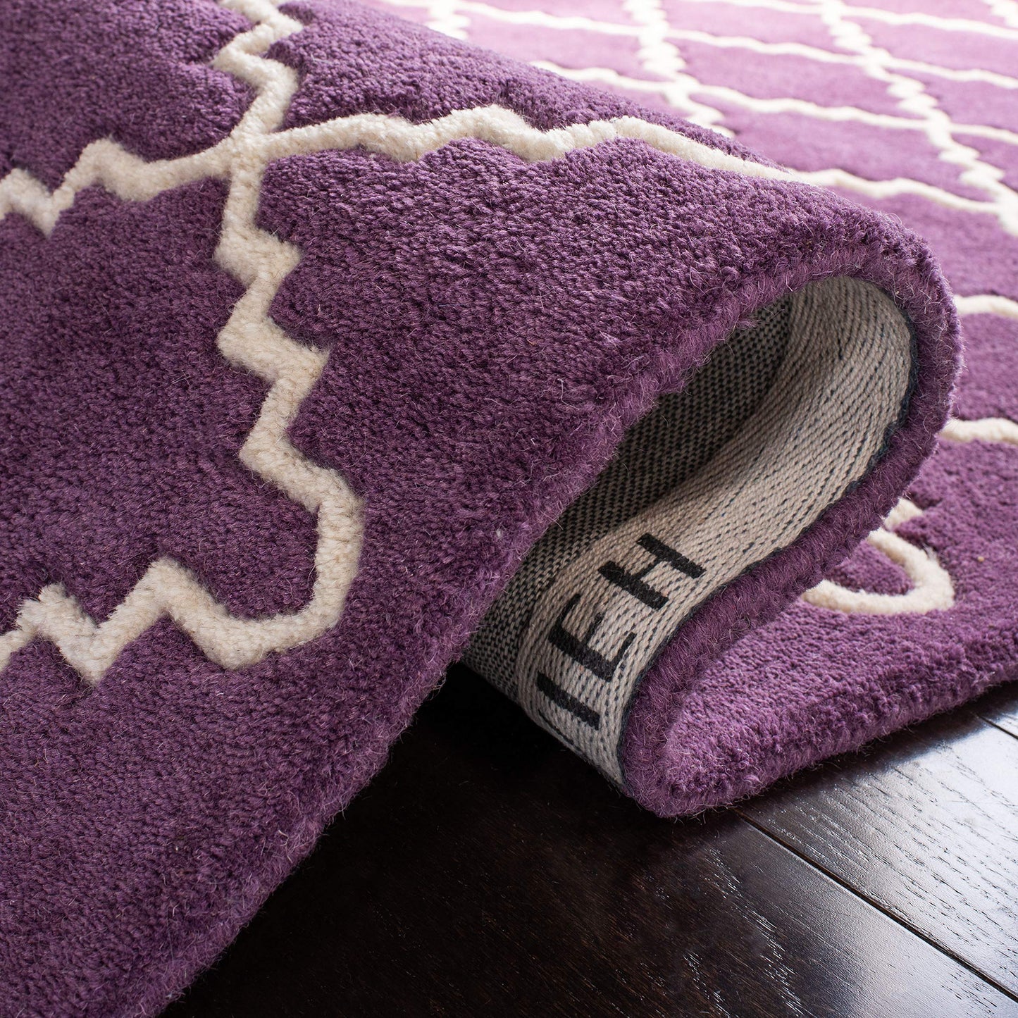 SAFAVIEH Chatham Collection 2'3" x 5' Purple / Ivory CHT721F Handmade Trellis Premium Wool Accent Rug