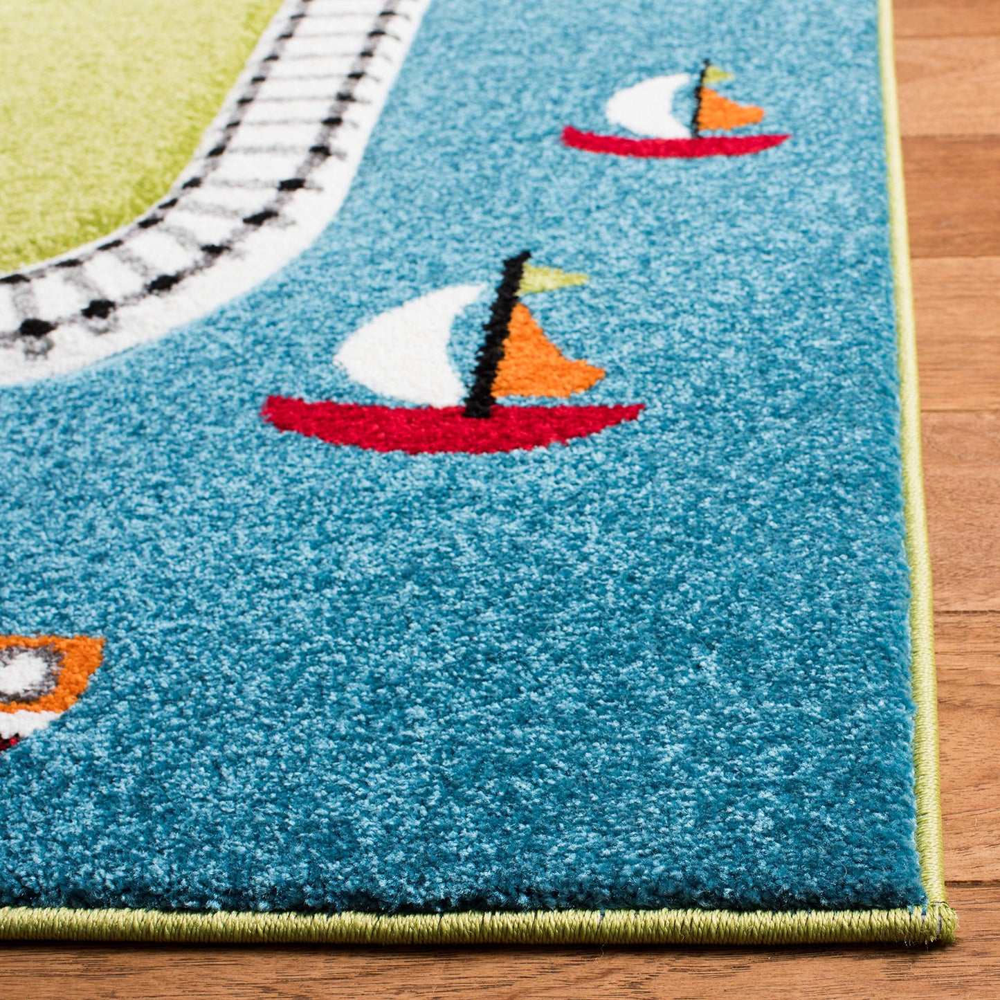 SAFAVIEH Carousel Kids Collection Area Rug - 4' Square, Green & Ivory, Non-Shedding & Easy Care, Ideal for High Traffic Areas for Boys & Girls in Playroom, Nursery, Bedroom (CRK192Y)