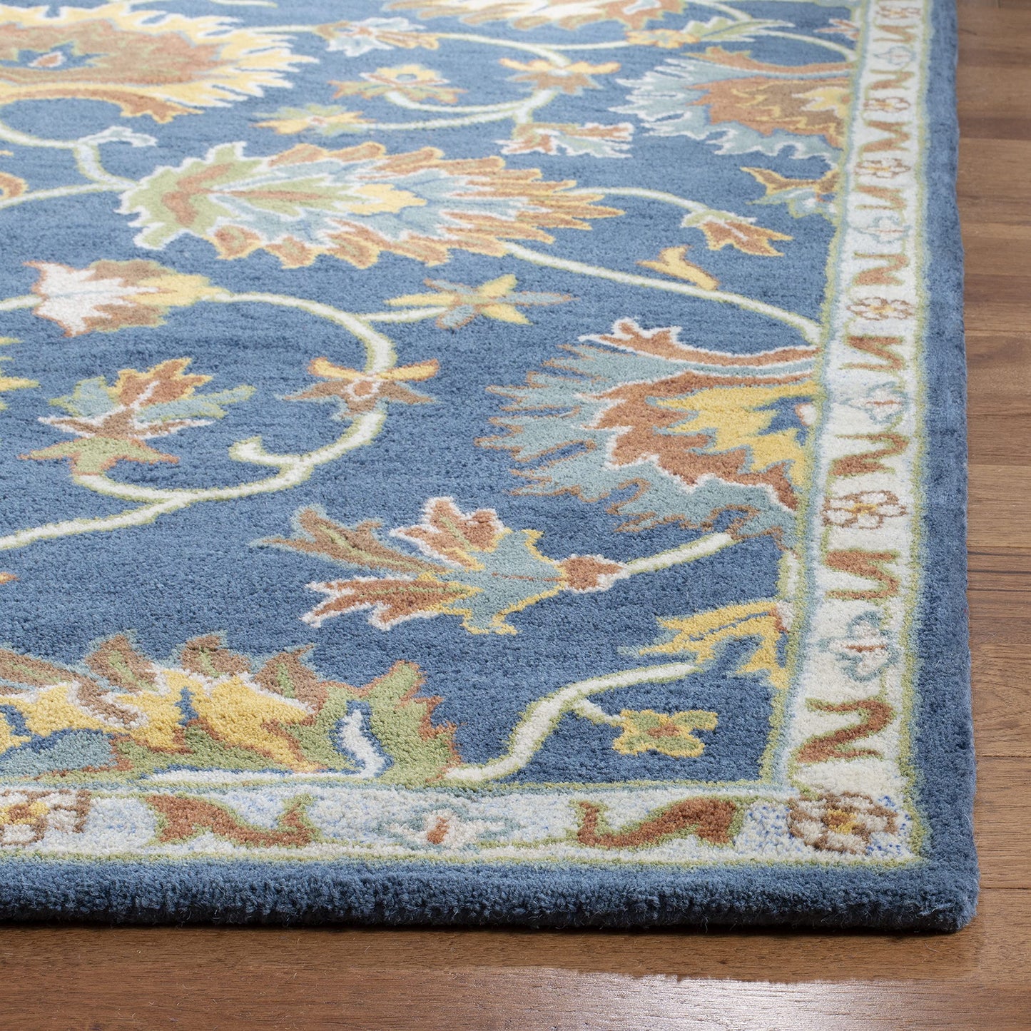 SAFAVIEH Heritage Collection Area Rug - 6' x 9', Navy, Handmade Traditional Oriental Wool, Ideal for High Traffic Areas in Living Room, Bedroom (HG654A)