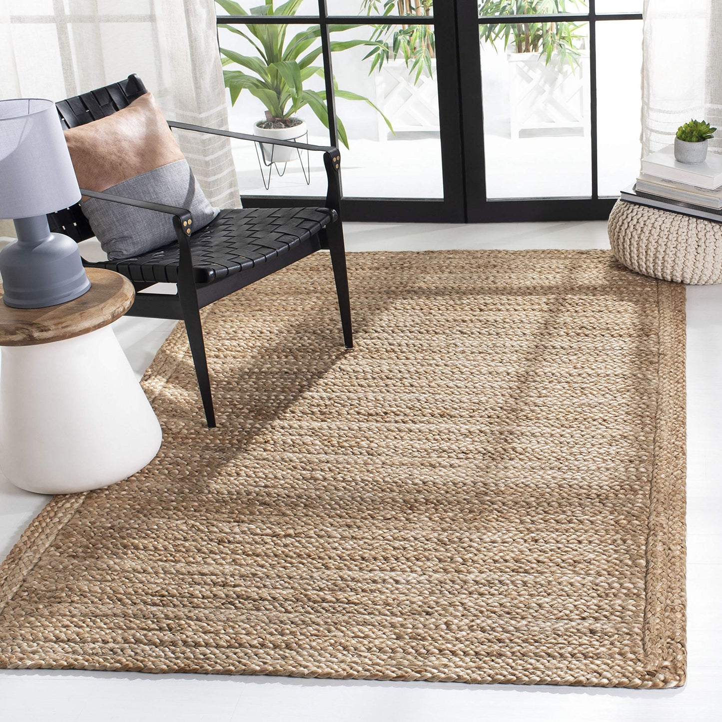 SAFAVIEH Natural Fiber Collection Area Rug - 5' x 8', Natural, Handmade Woven Farmhouse Fringe Jute, Ideal for High Traffic Areas in Living Room, Bedroom (NF824A)