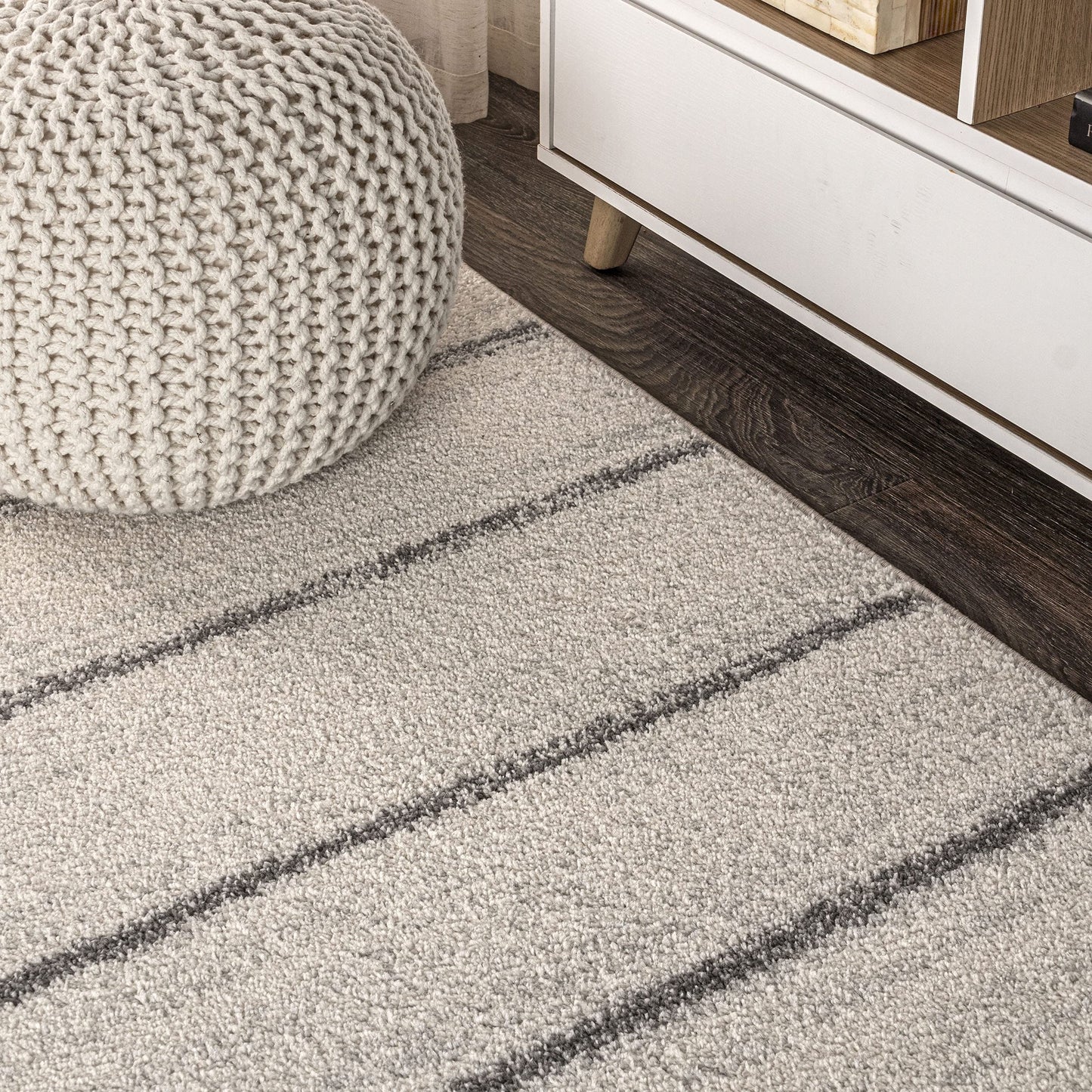 JONATHAN Y Williamsburg Minimalist Stripe Cream/Gray Indoor Area Rug, 8x10, Contemporary, Modern, Easy-Cleaning for Living Room, Bedroom, Kitchen, Pet Friendly, Non-Shedding (MOH201A-8)
