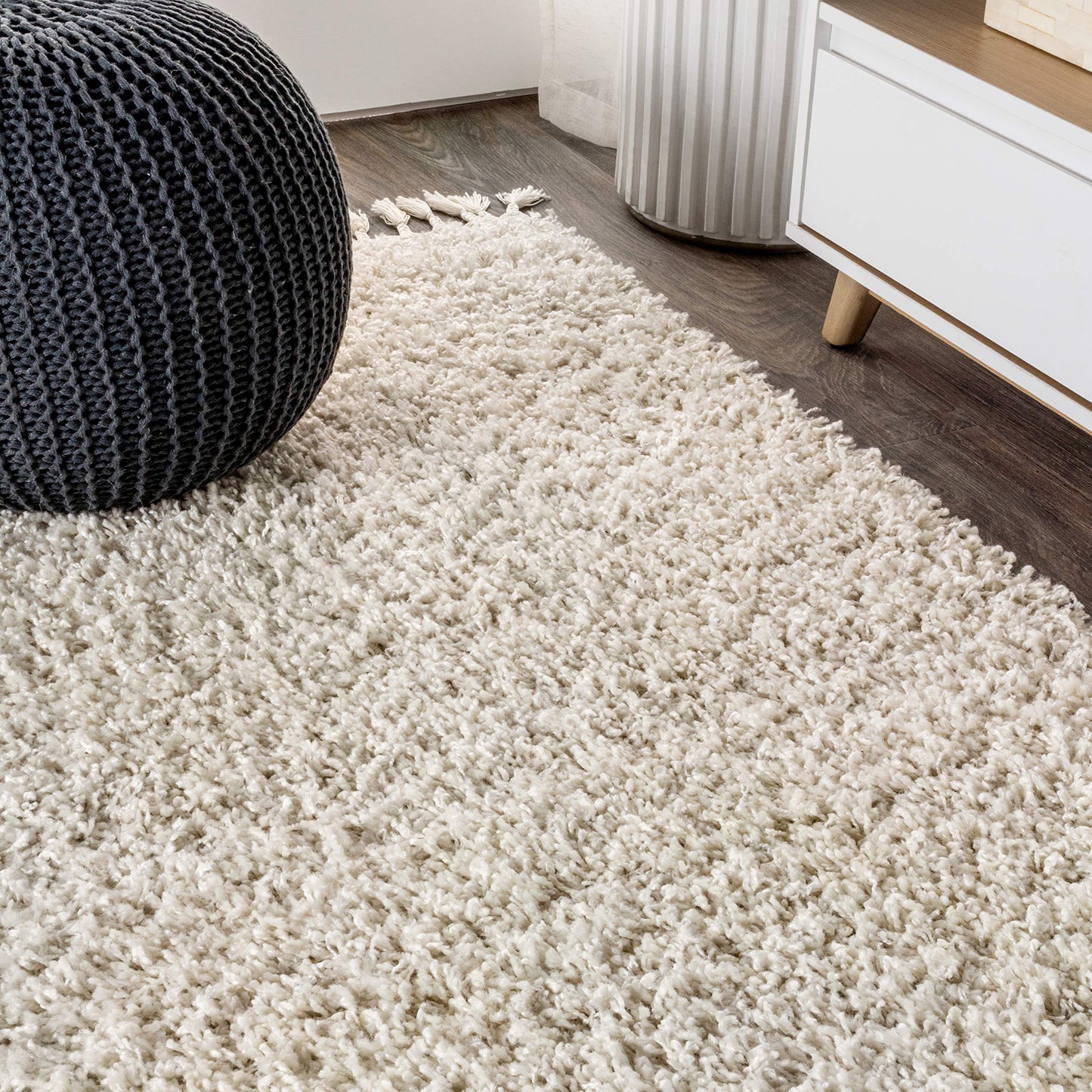 JONATHAN Y Mercer Shag Plush Tassel Cream Indoor Area Rug, 8x10, Contemporary, Modern, Easy-Cleaning for Living Room, Bedroom, Kitchen, Pet Friendly, Non-Shedding (MCR100D-8)