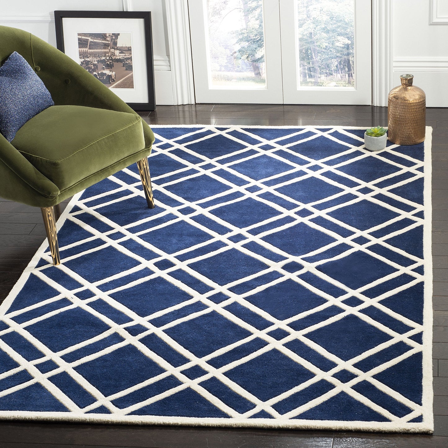SAFAVIEH Chatham Collection 4' x 6' Dark Blue/Ivory CHT740C Handmade Diamond Lattice Premium Wool Area Rug