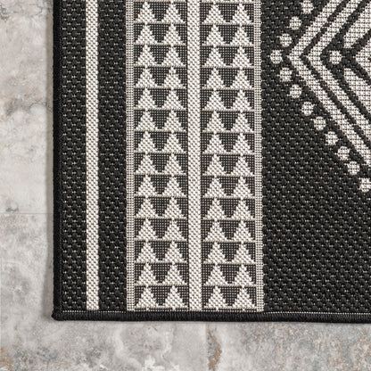 Nuloom Ranya Black/Ivory, 8' x 10', Tribal Geometric, Soft and Cozy, High Traffic, Stain Resistant, Easy Clean, Durable Area Rug for Indoor/Outdoor Patio, Deck, Porch, Garden, Courtyard
