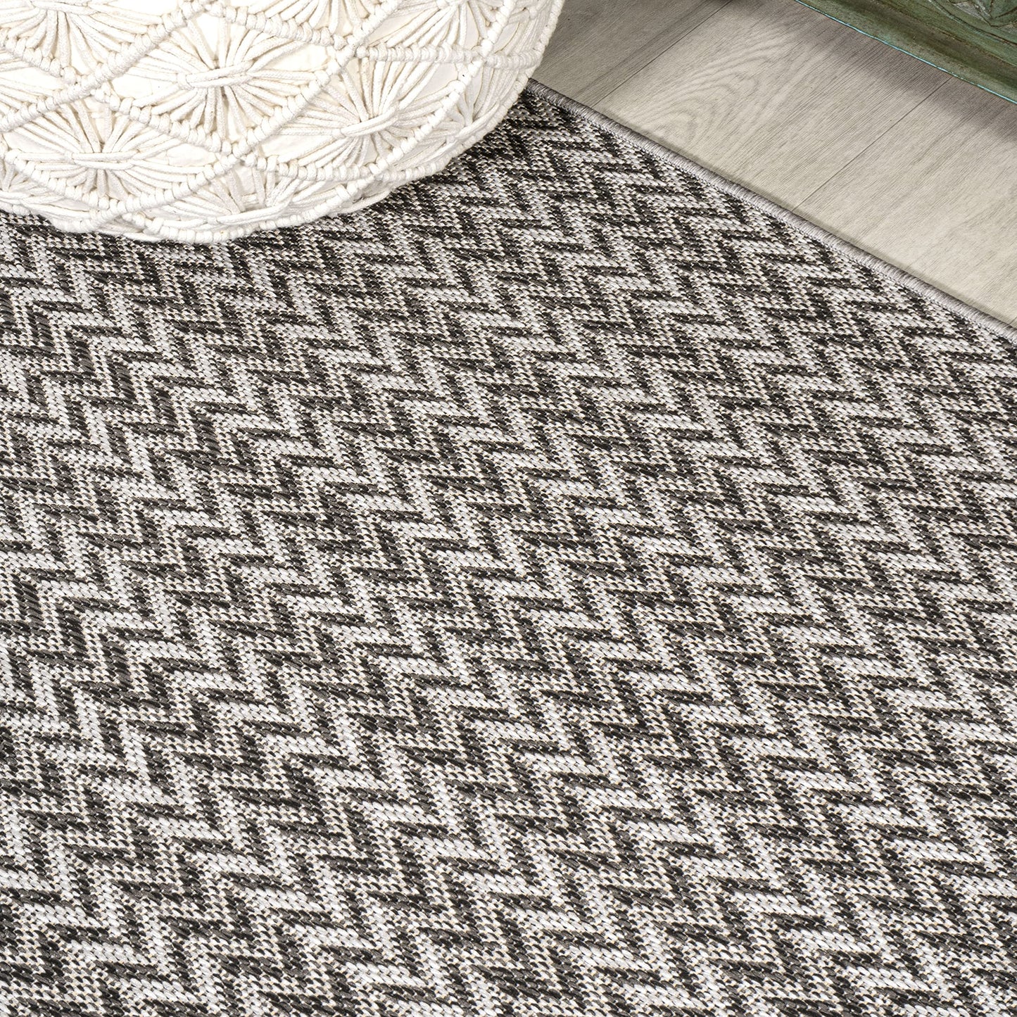 JONATHAN Y Concentric Squares Indoor Outdoor Runner Rug 2X8 Black/Light Gray, Chevron Modern for Backyard, Patio, Porch, Easy-Cleaning, High Traffic, Pet-Friendly, Non-Shedding (SMB206B-28)