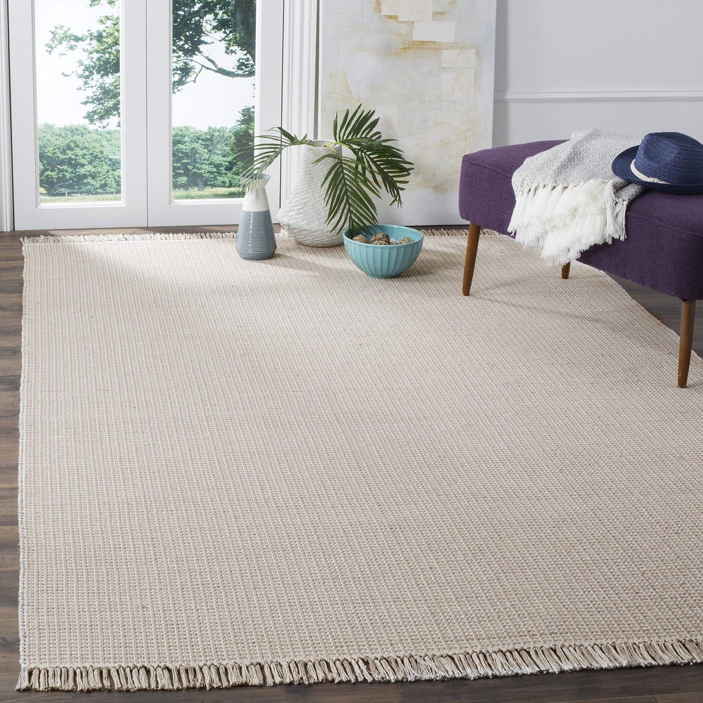 SAFAVIEH Montauk Collection Area Rug - 6' x 9', Ivory & Grey, Handmade Flat Weave Boho Farmhouse Cotton Tassel Fringe, Ideal for High Traffic Areas in Living Room, Bedroom (MTK340A)
