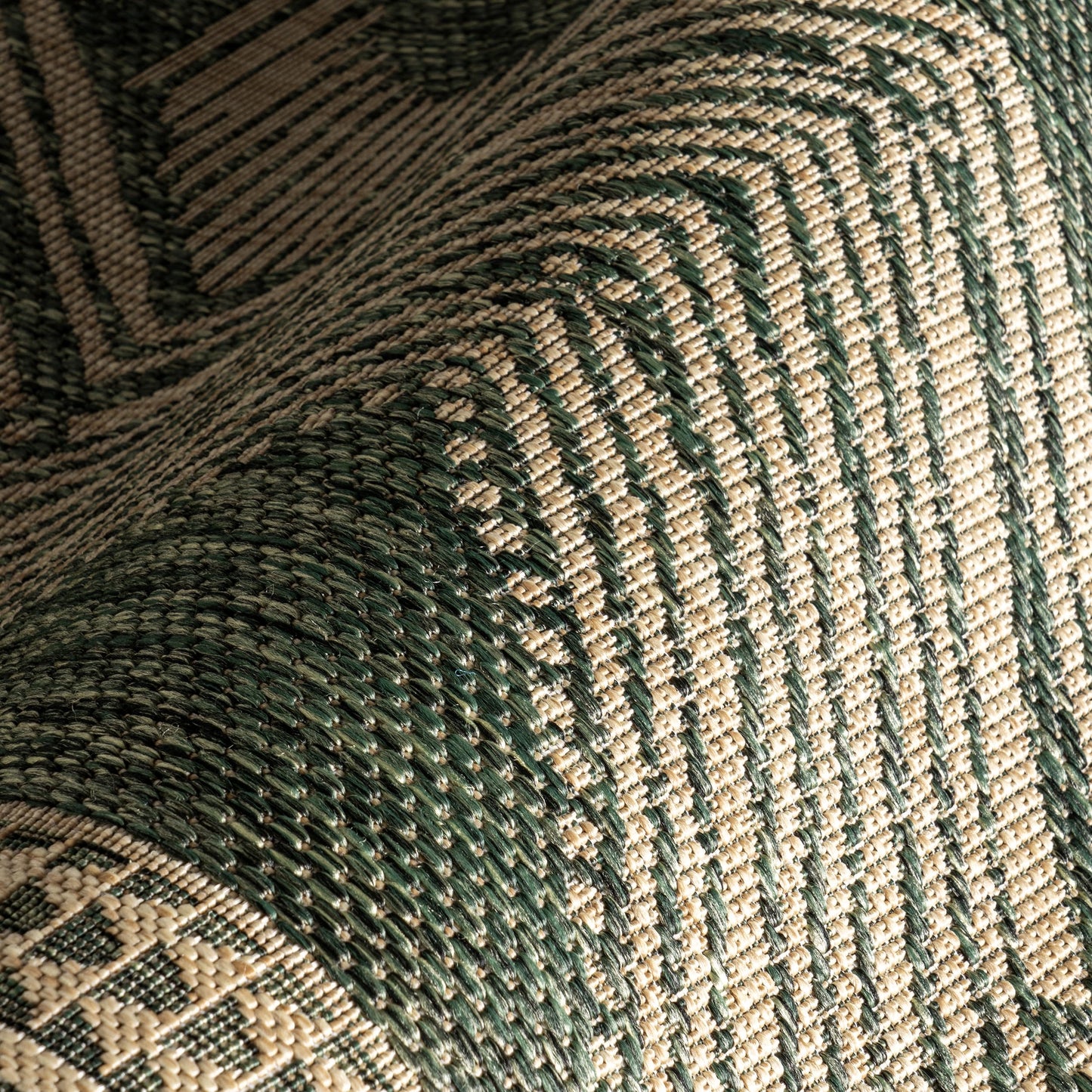 Nuloom Ranya Green/Ivory, 4' x 6', Tribal Geometric, Soft and Cozy, High Traffic, Stain Resistant, Easy Clean, Durable Area Rug for Indoor/Outdoor Patio, Deck, Porch, Garden, Courtyard