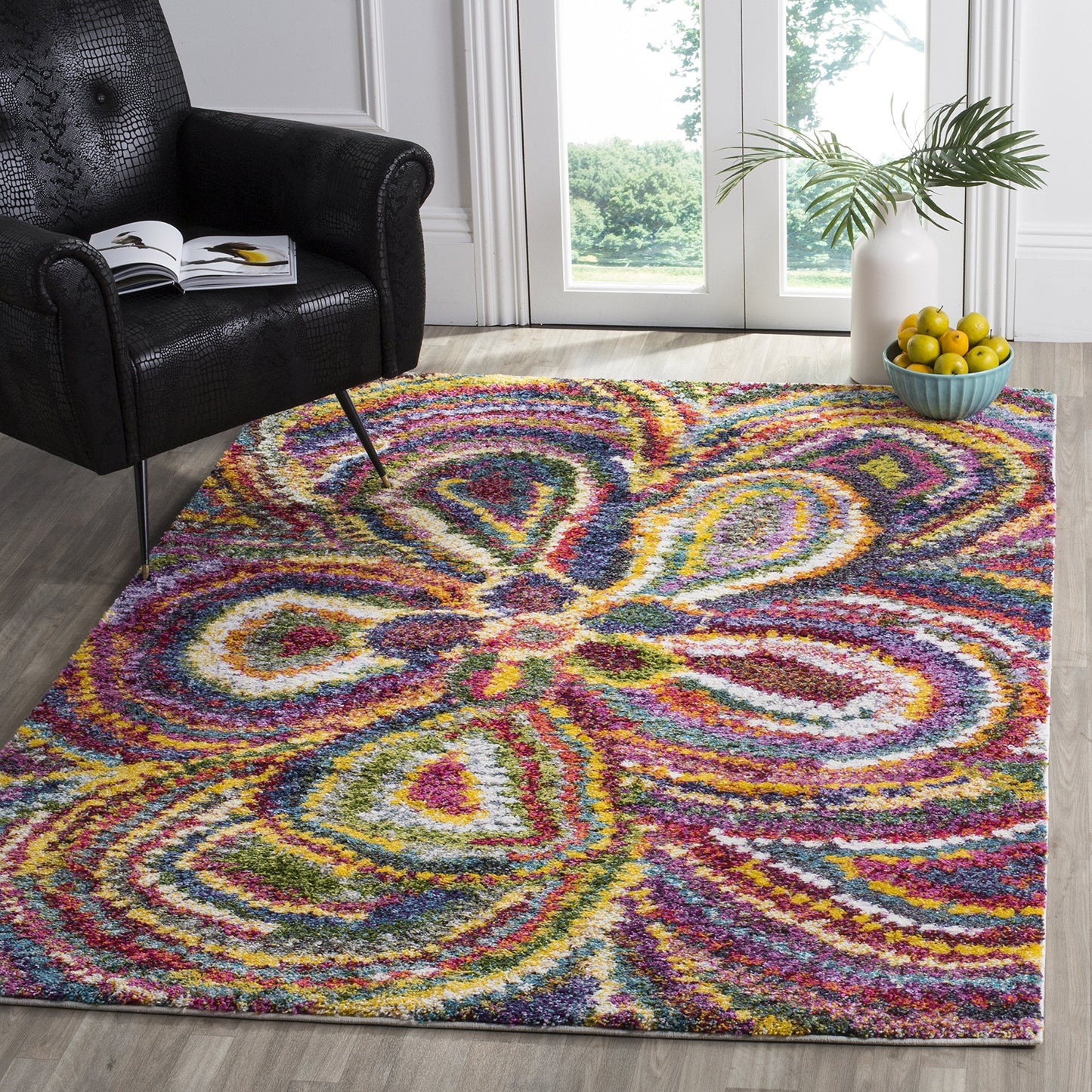 SAFAVIEH Fiesta Shag Collection Accent Rug - 4' x 6', Multi, Modern Floral Design, Non-Shedding & Easy Care, 0.5-inch Thick Ideal for High Traffic Areas in Entryway, Living Room, Bedroom (FSG383M)