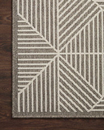 Loloi II Rainier Collection RAI-03 Beige/Ivory, Indoor/Outdoor 7'-10" x 10'-10" Area Rug