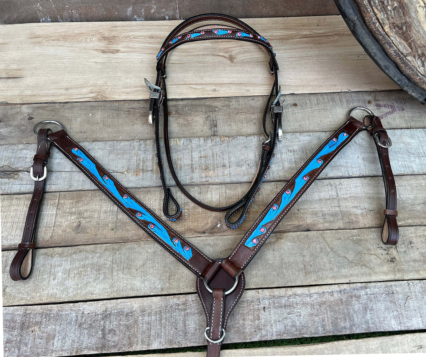 Hulara Top Grain Buff Leather Western Bridle and Breast Collar Set Tooled Headstall and Horse Breastcollar Western Tack Set Horse Breast Collar Western Bridle Sets Horse Headstall and Breast Collar