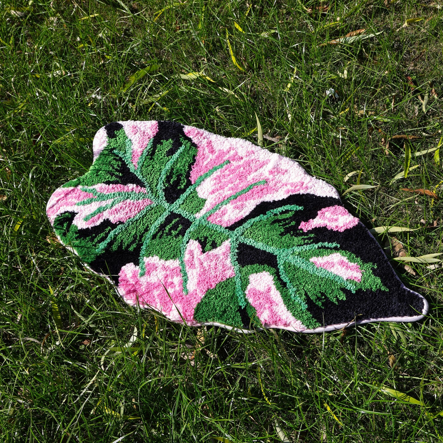 Fosiyaa Green Leaf Rug, Cute Monstera Soft Non Slip Tufted Bath Mat Palm Shaped Plush Fun Floor Mat for Bathroom Kitchen Bedroom Home Decor