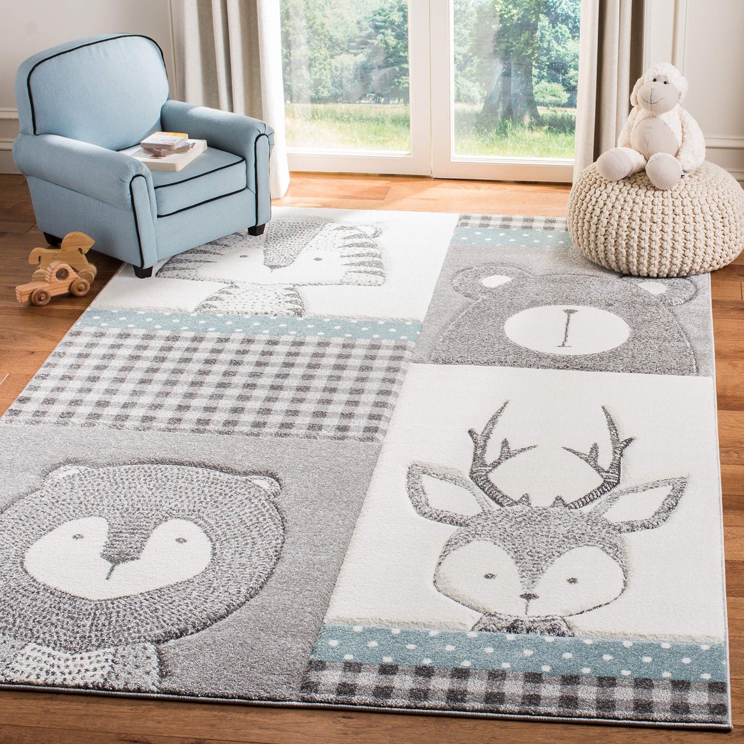 SAFAVIEH Carousel Kids Collection Area Rug - 5'3" x 7'6", Grey & Ivory, Animal Design, Non-Shedding & Easy Care, Ideal for High Traffic Areas for Boys & Girls in Playroom, Nursery, Bedroom (CRK188B)
