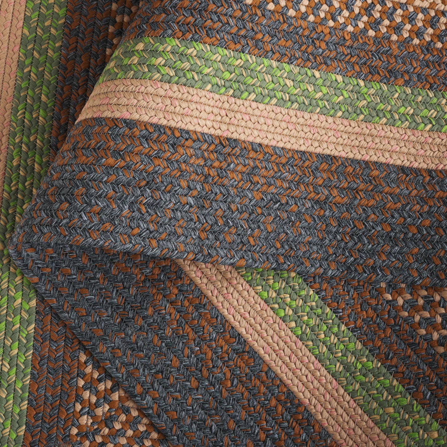 SAFAVIEH Braided Indoor/Outdoor Area Rug 6x9, Brown & Green BRD314T