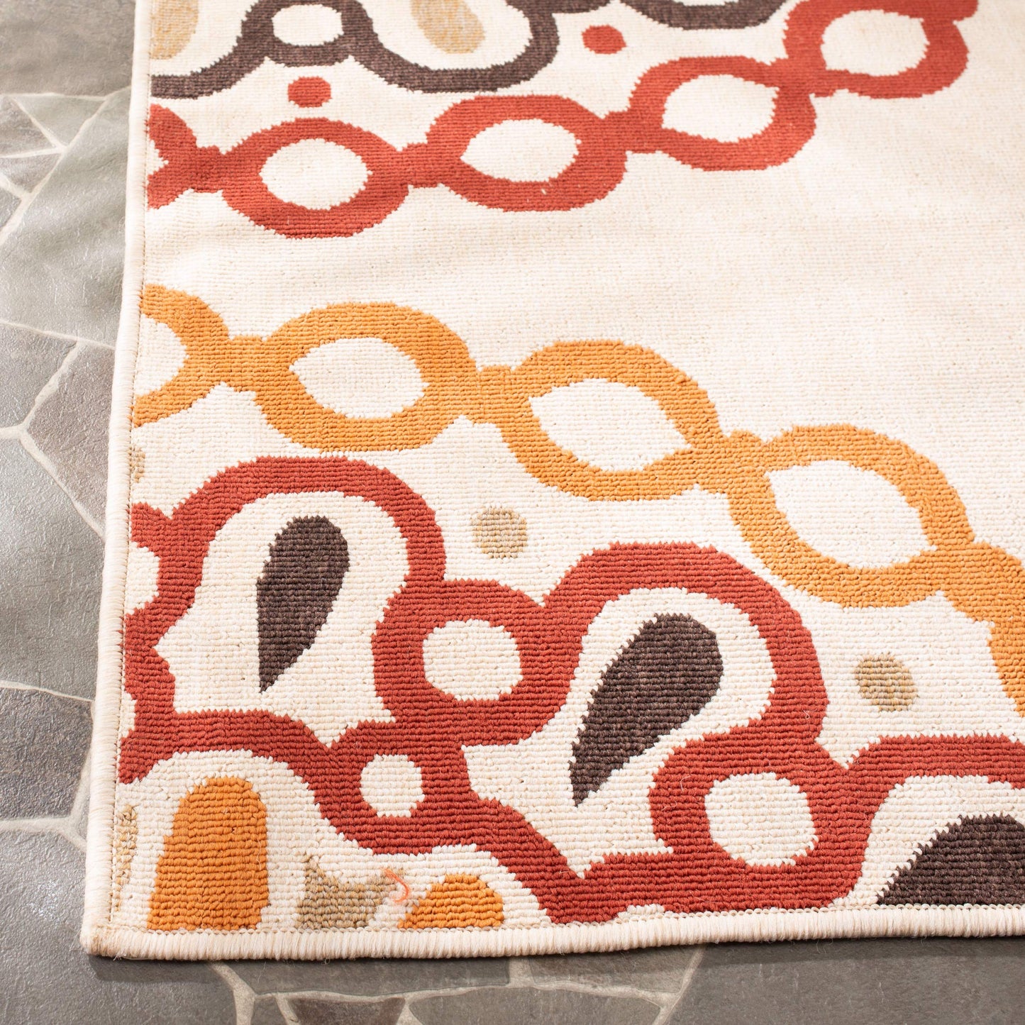 SAFAVIEH Washable Rug Outdoor Veranda Collection - 5'3" x 7'7", Cream & Red, Non-Shedding & Easy to Clean, Ideal for Patio, Backyard, Mudroom (VER092-0313)