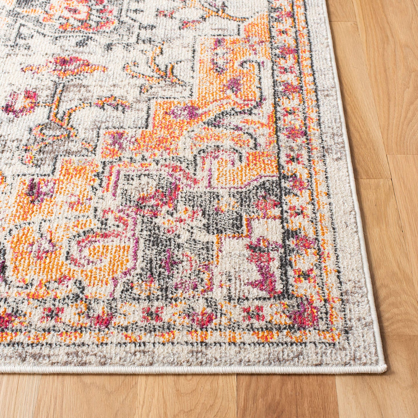 SAFAVIEH Madison Collection Area Rug - 5'3" x 7'6", Beige & Orange, Boho Chic Distressed Medallion Design, Non-Shedding & Easy to Clean, Ideal for Living Room, Bedroom, Dining Space (MAD473E)