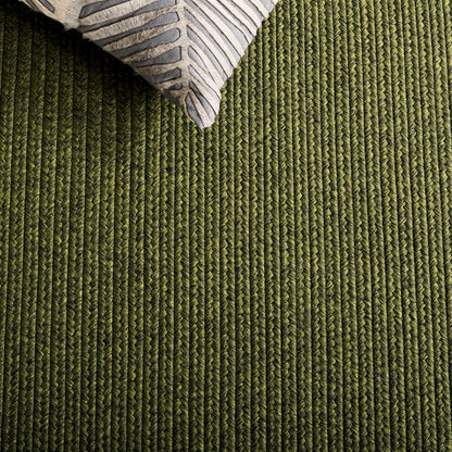 SAFAVIEH Washable Rug Outdoor Braided Collection - 6' x 9' Oval, Green, Handmade & Reversible, Non-Shedding & Easy to Clean, Ideal for Patio, Backyard, Mudroom (BRD315A)