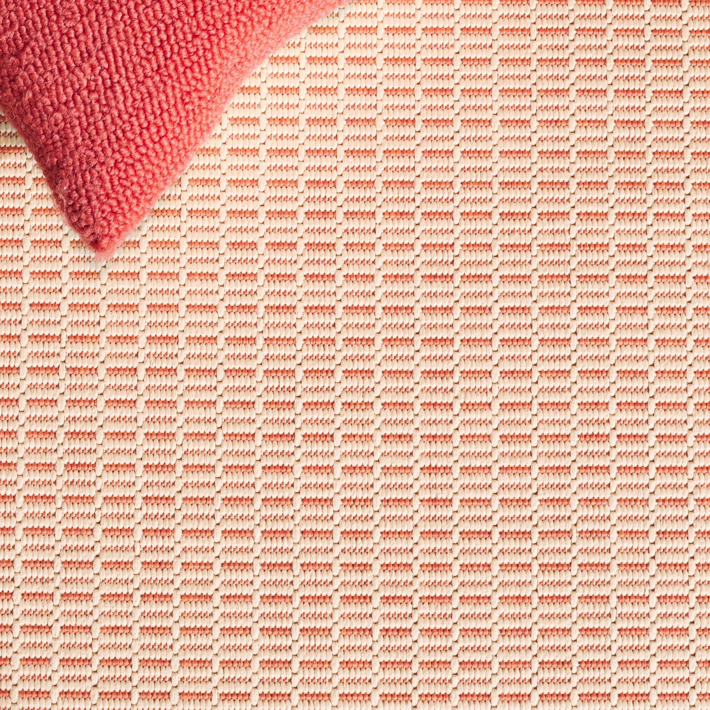 SAFAVIEH Washable Rug Outdoor Courtyard Collection - 2'7" x 5', Natural & Terracotta, Non-Shedding & Easy Cleaning, Ideal for Patio, Backyard, Mudroom (CY0727-3201)