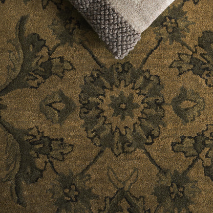SAFAVIEH Antiquity Collection Area Rug - 6' Square, Olive & Green, Handmade Traditional Oriental Wool, Ideal for High Traffic Areas in Living Room, Bedroom (AT824A)