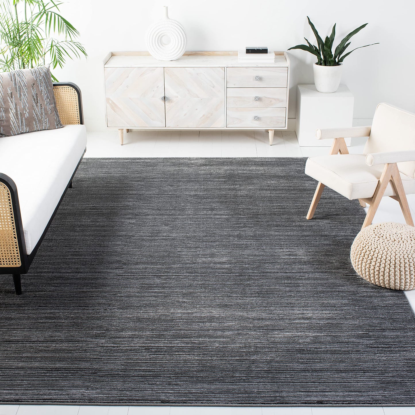 SAFAVIEH Vision Collection Area Rug - 8' Square, Grey, Modern Ombre Design, Non-Shedding & Easy to Clean, Ideal for Living Room, Bedroom, Dining Space (VSN606D)