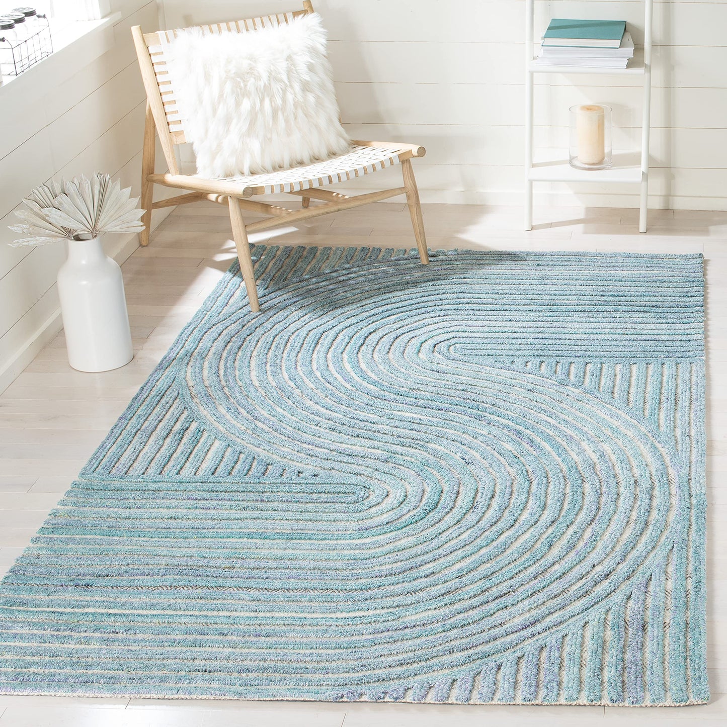 SAFAVIEH South Hampton Collection 4' x 6' Blue SHA301M Handmade Abstract Wool Area Rug