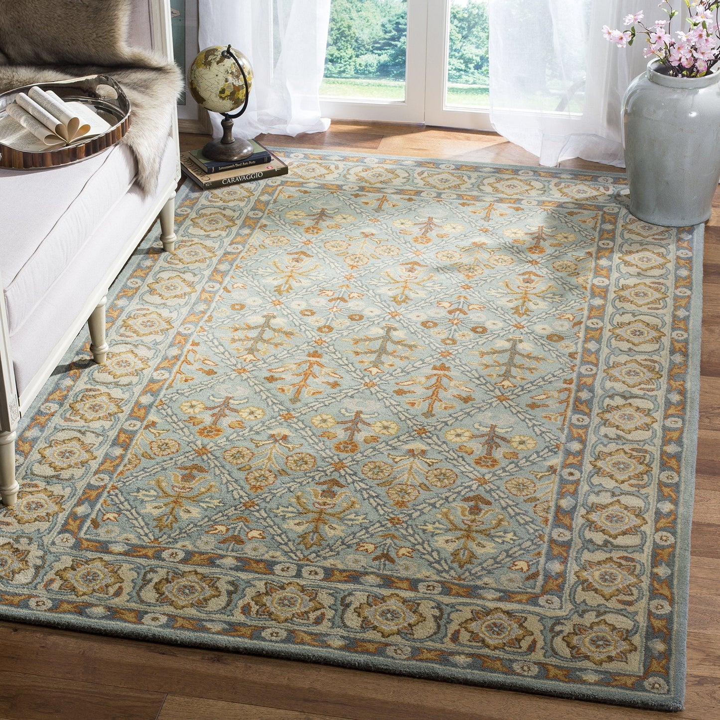 SAFAVIEH Heritage Collection Accent Rug - 3' x 5', Cream & Blue, Handmade Traditional Oriental Wool, Ideal for High Traffic Areas in Entryway, Living Room, Bedroom (HG738A)