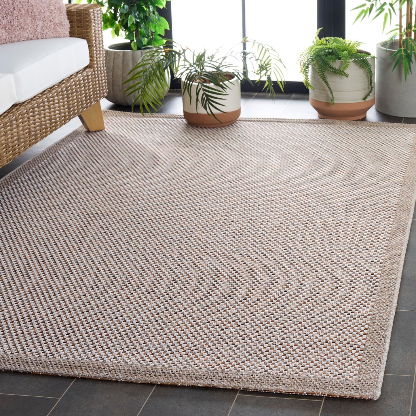 SAFAVIEH Washable Rug Outdoor Sisal All-Weather Collection - 4' x 6', Ivory & Orange, Non-Shedding & Easy to Clean, Ideal for Patio, Backyard, Mudroom (SAW644P)