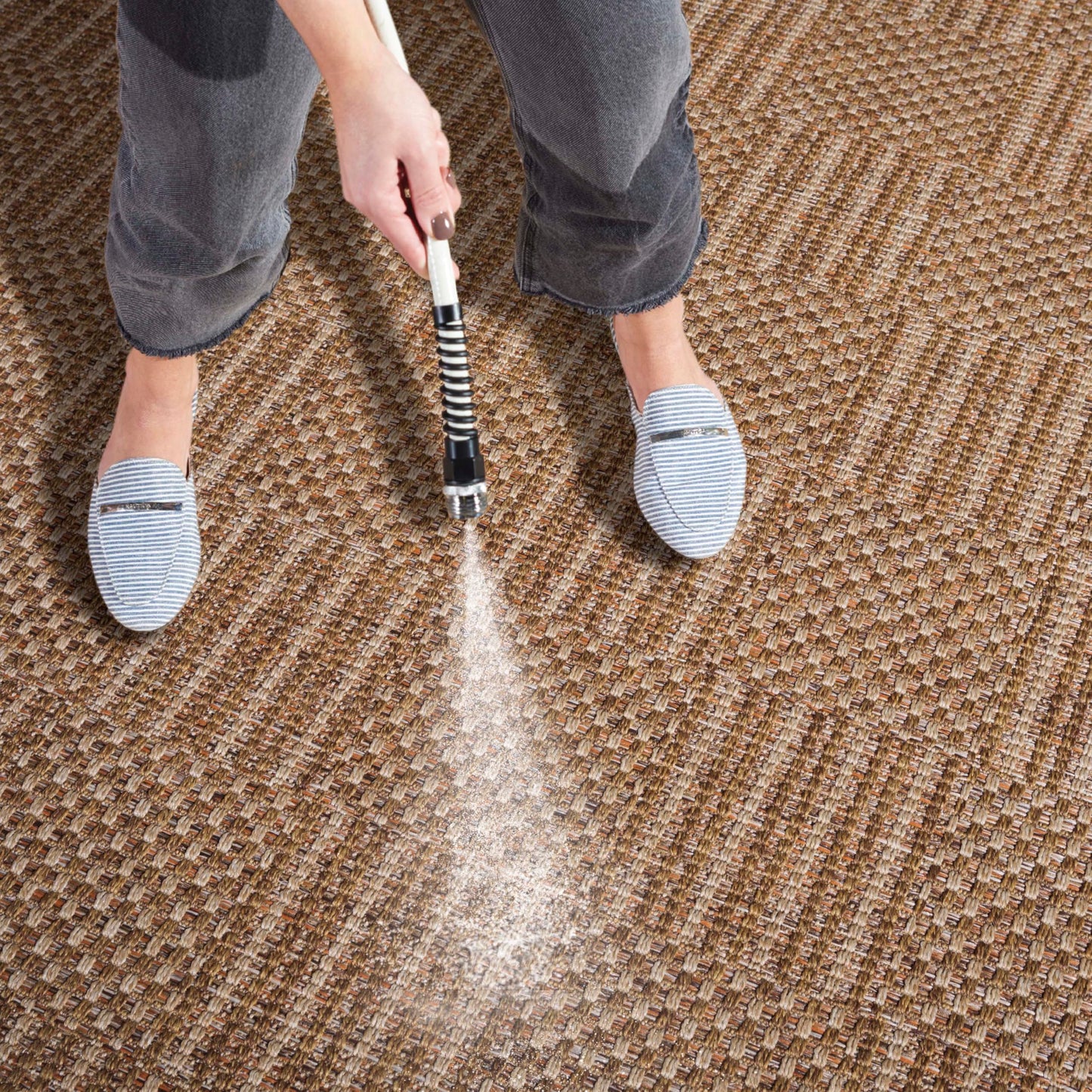 SAFAVIEH Washable Rug Outdoor Sisal All-Weather Collection - 4' x 6', Natural & Brown, Non-Shedding & Easy to Clean, Ideal for Patio, Backyard, Mudroom (SAW648B)