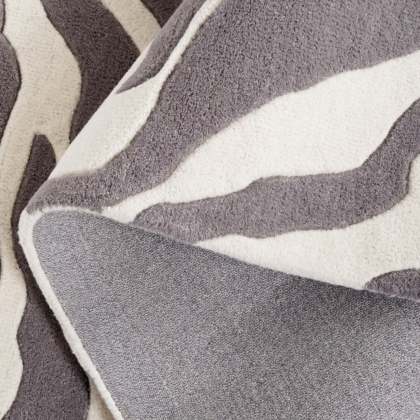 SAFAVIEH Soho Collection Area Rug - 6' x 9', Ivory & Grey, Handmade Wool, Ideal for High Traffic Areas in Living Room, Bedroom, Dining (SOH975F-6)