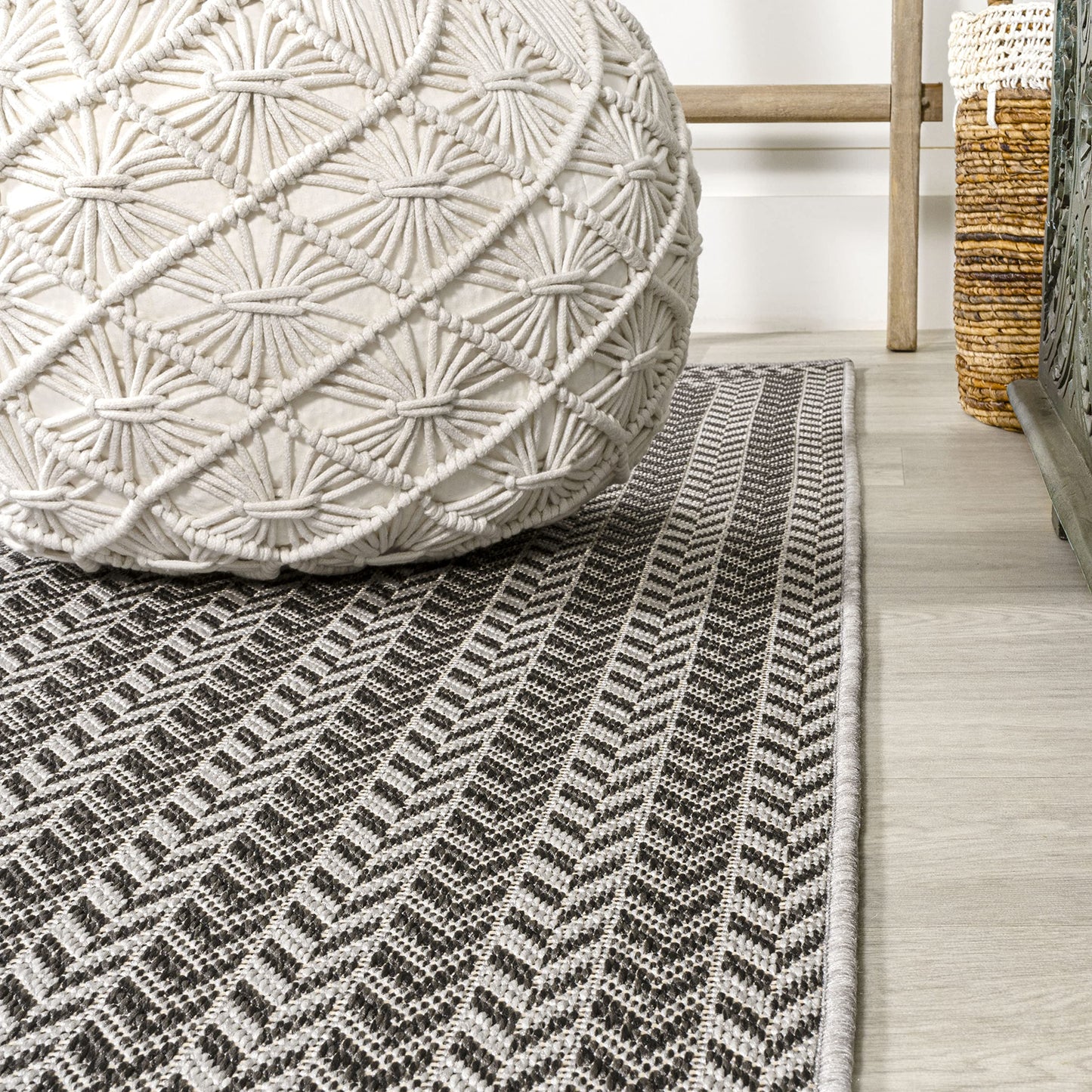 JONATHAN Y Concentric Squares Indoor Outdoor Runner Rug 2X8 Black/Light Gray, Chevron Modern for Backyard, Patio, Porch, Easy-Cleaning, High Traffic, Pet-Friendly, Non-Shedding (SMB206B-28)