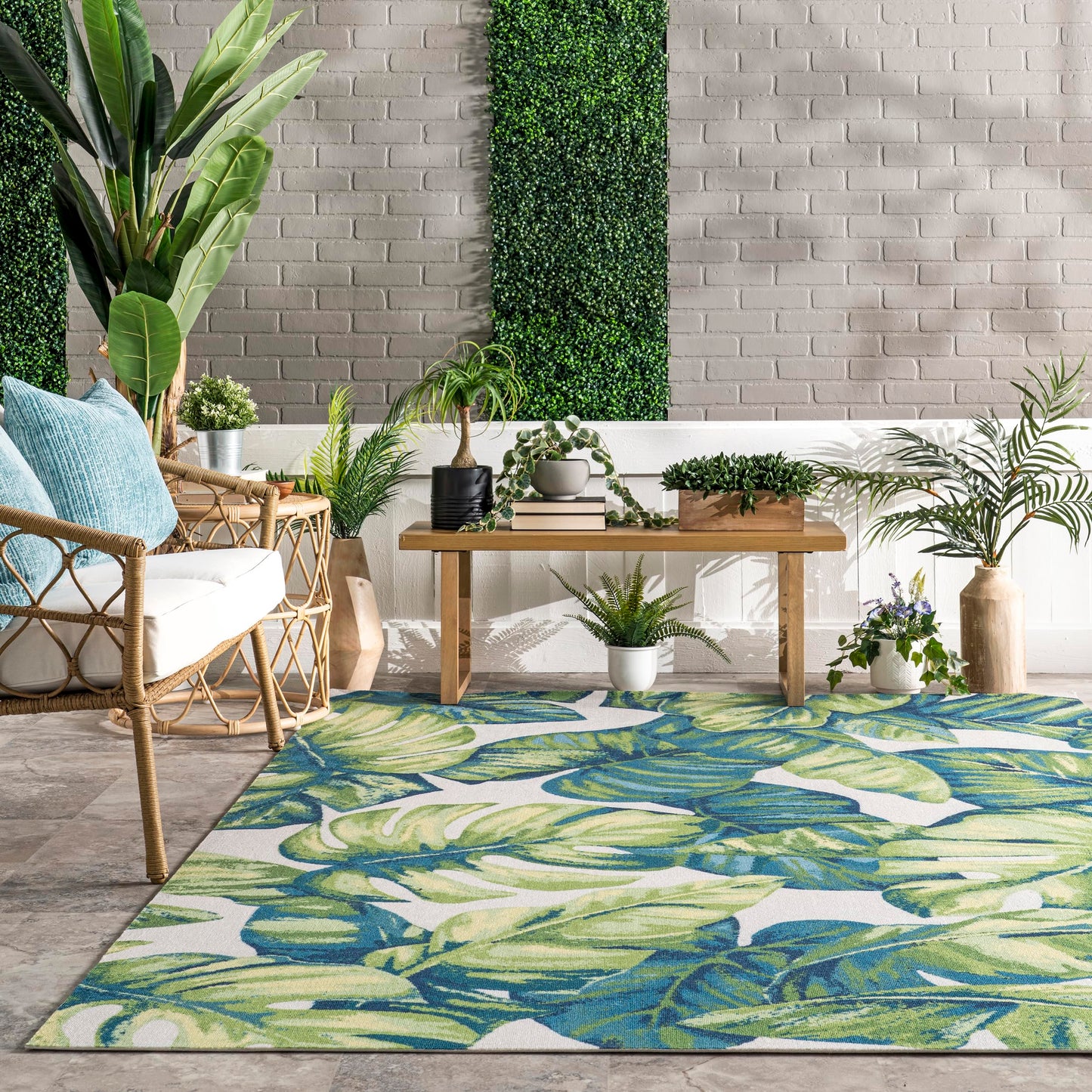 nuLOOM Lisa Floral Indoor/Outdoor Area Rug, 6' Round, Multi