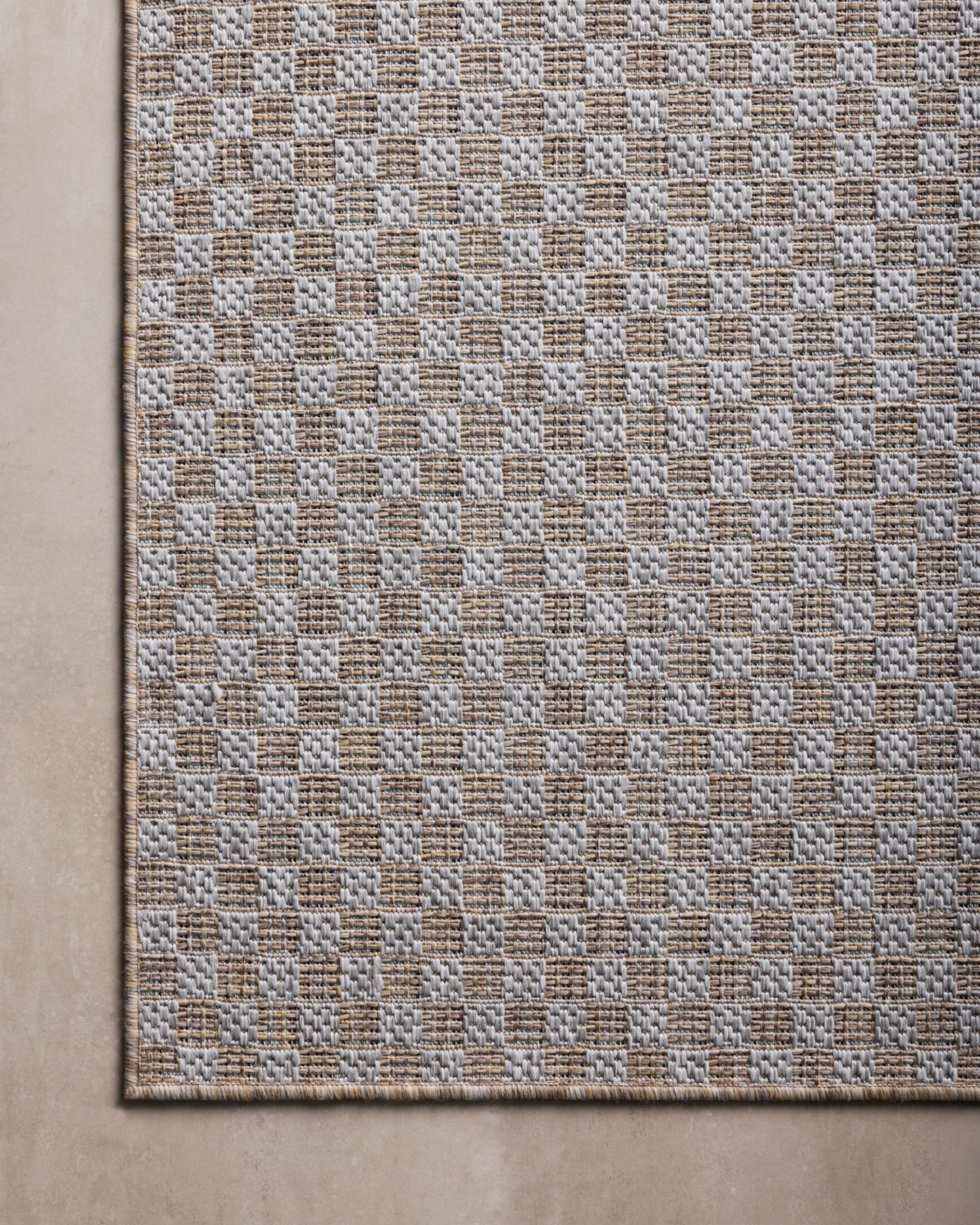 Loloi Amber Lewis Topanga Collection TOP-02 Natural/Silver 6'-7" x 9'-4" Indoor/Outdoor Area Rug