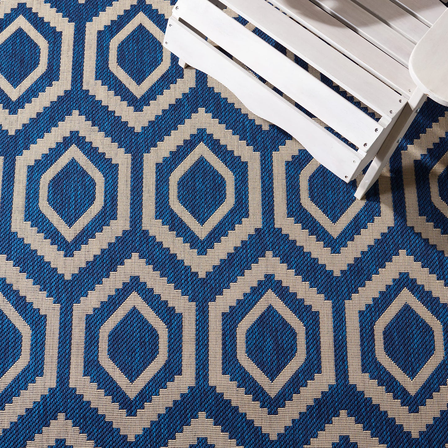 SAFAVIEH Courtyard Collection 5'3" x 7'7" Navy/Beige CY6902 Indoor/ Outdoor Splashproof Easy Scrubbing Patio Backyard Mudroom Area Rug