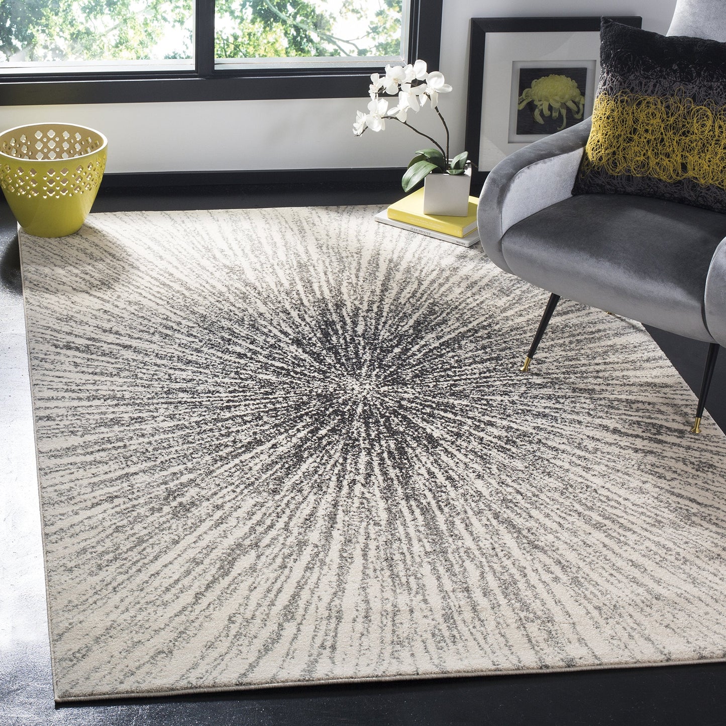 SAFAVIEH Evoke Collection Area Rug - 6'7" Square, Black & Ivory, Abstract Burst Design, Non-Shedding & Easy Care, Ideal for High Traffic Areas in Living Room, Bedroom (EVK228K)